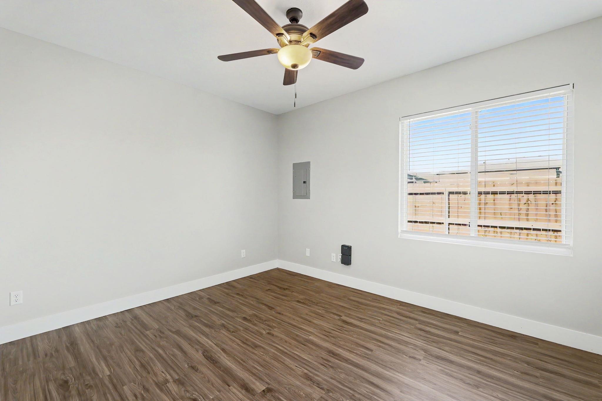 5752 E Bristol Street Property Photo 27