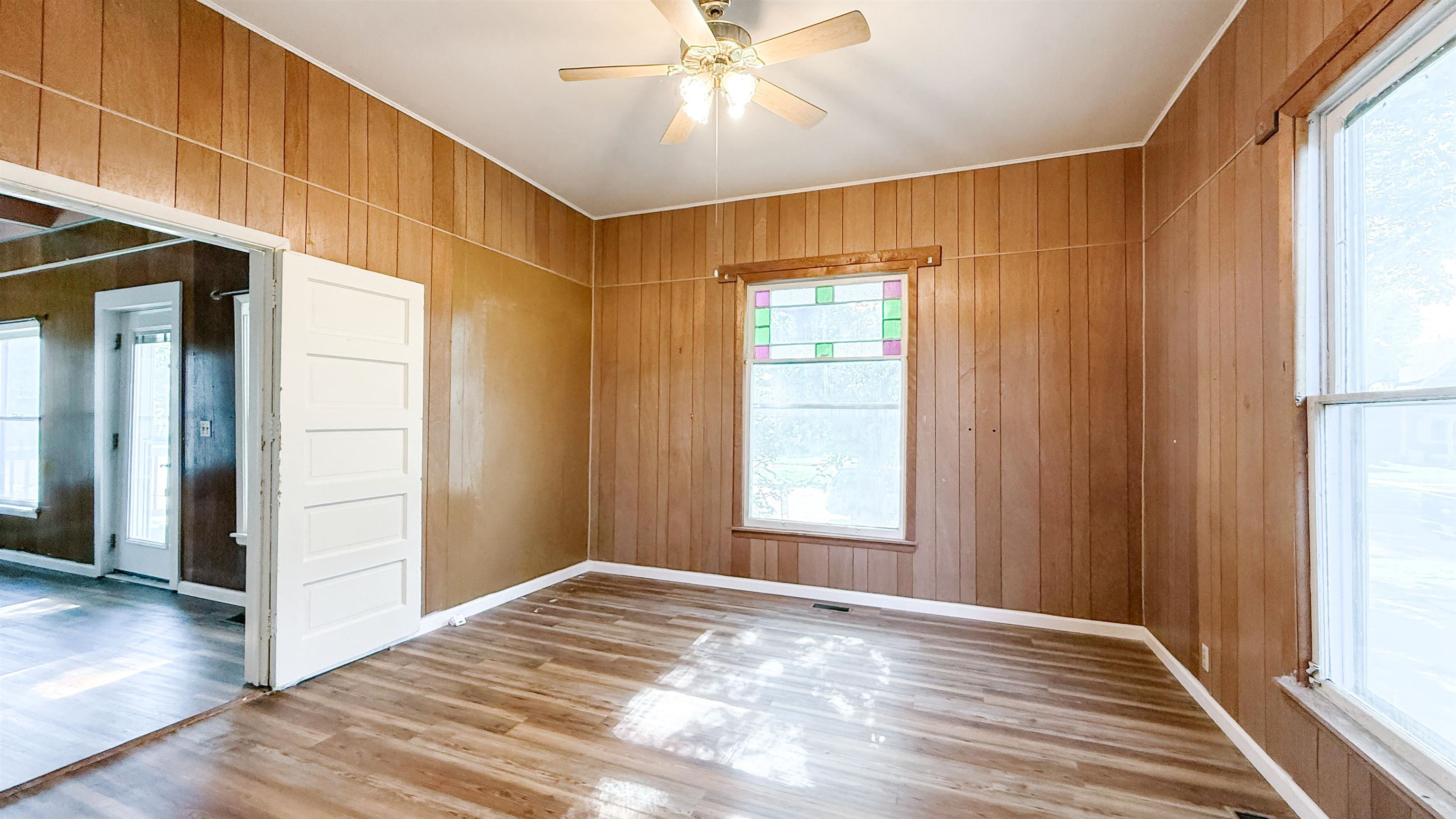 407 S Pine St Property Photo 4