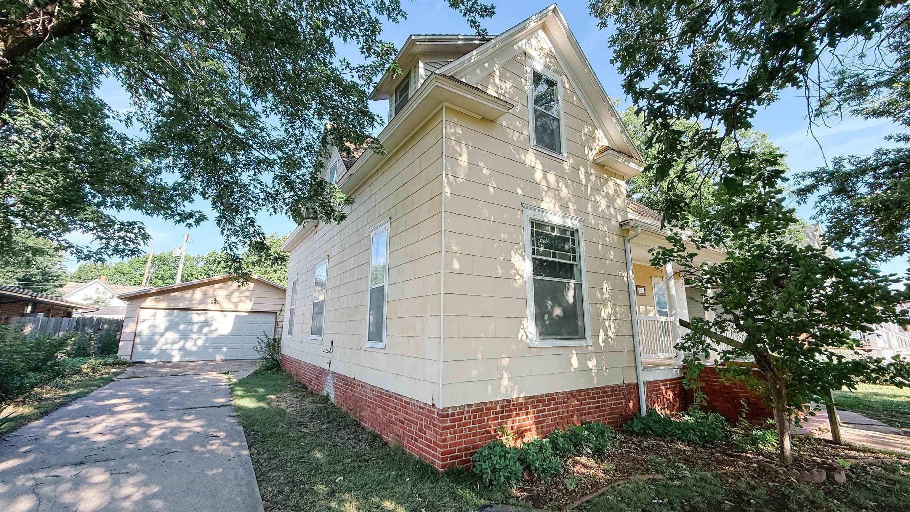 407 S Pine St Property Photo 20