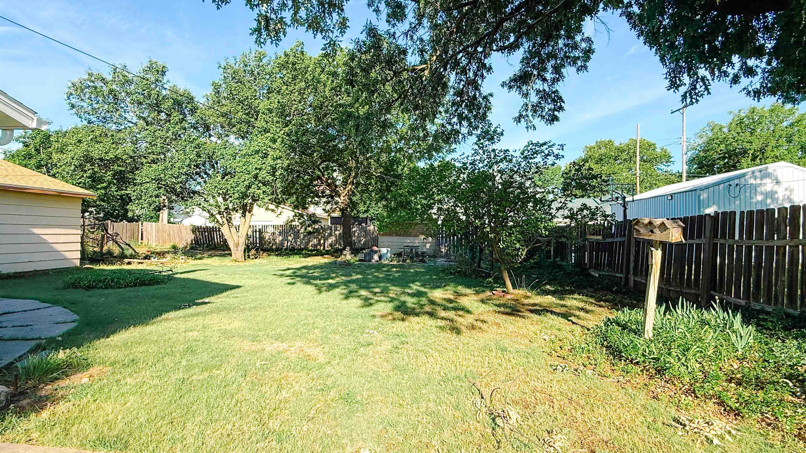 407 S Pine St Property Photo 22