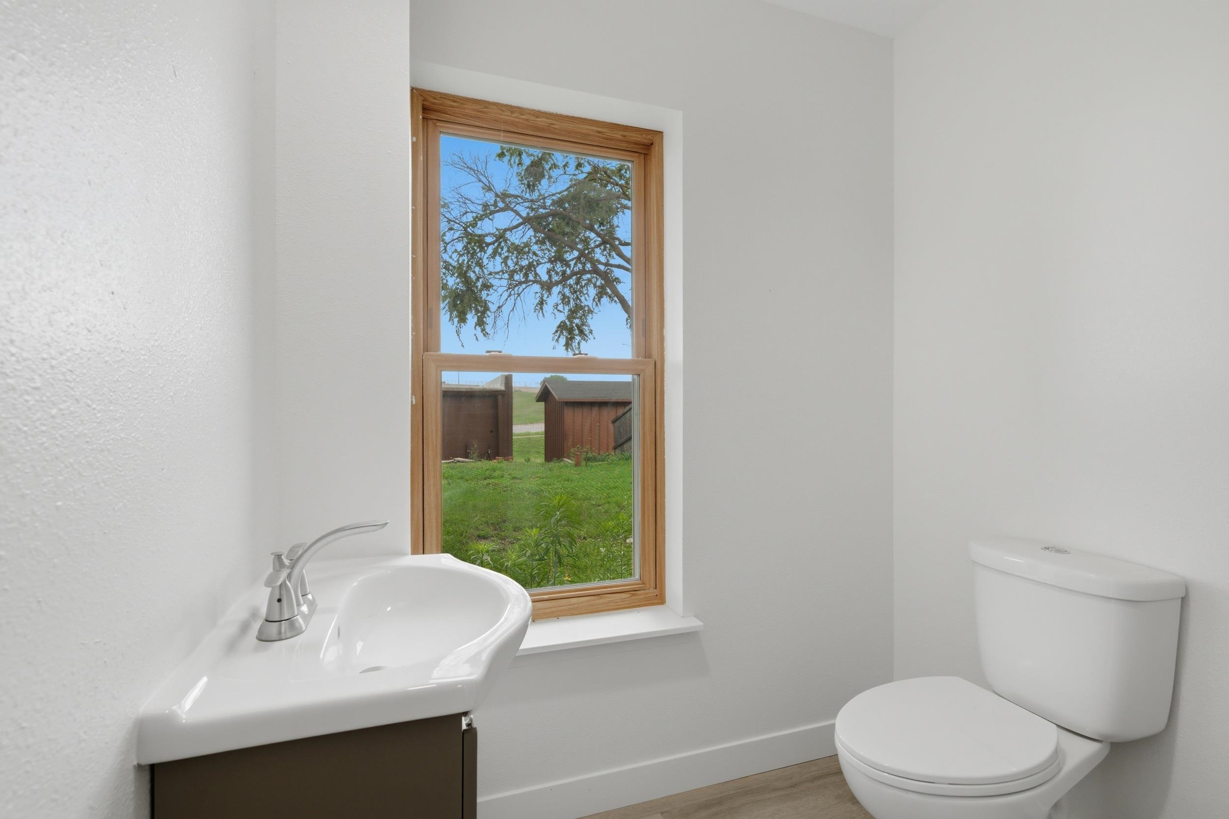 215 W Main Street Property Photo 6