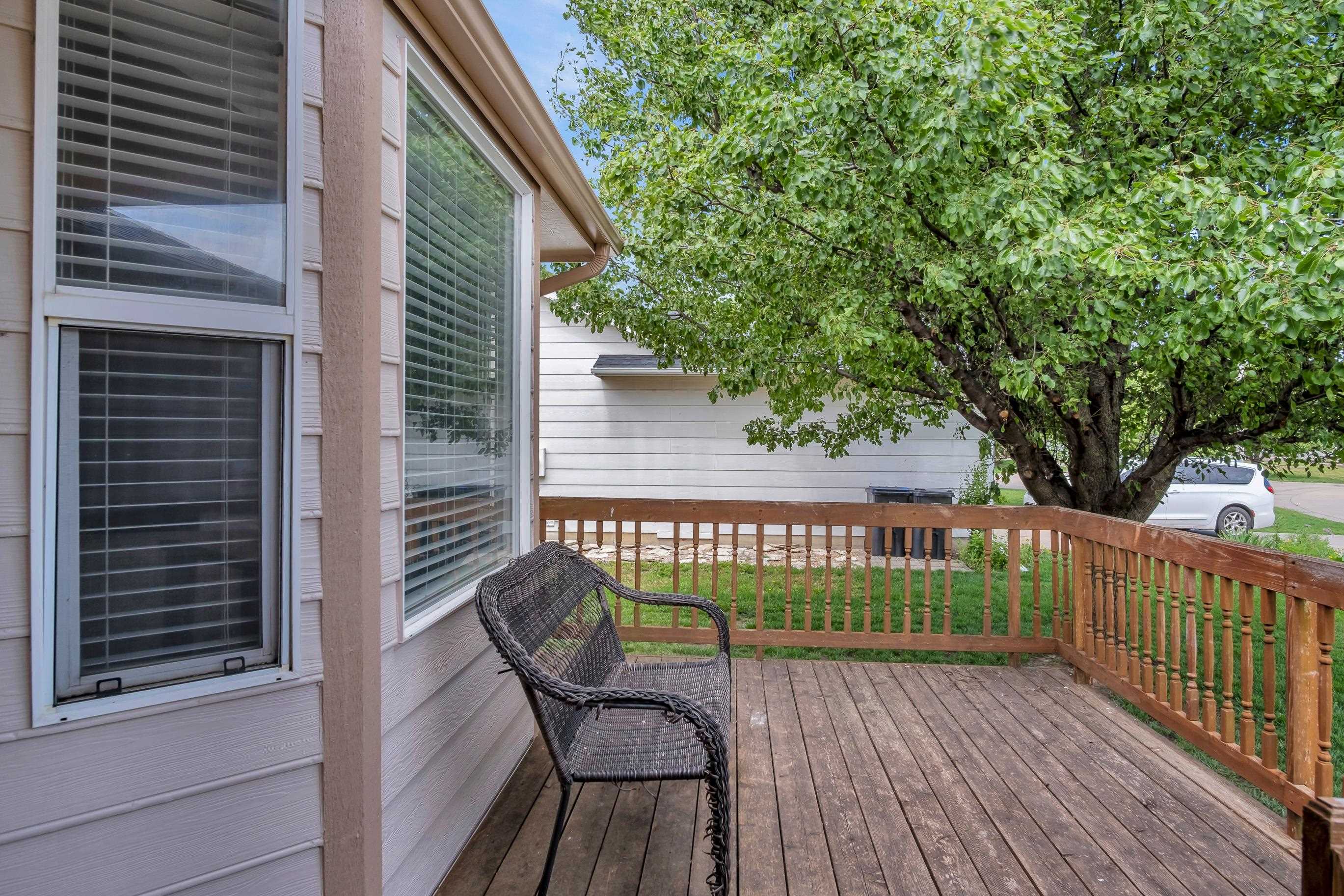 215 Sutton Property Photo 5