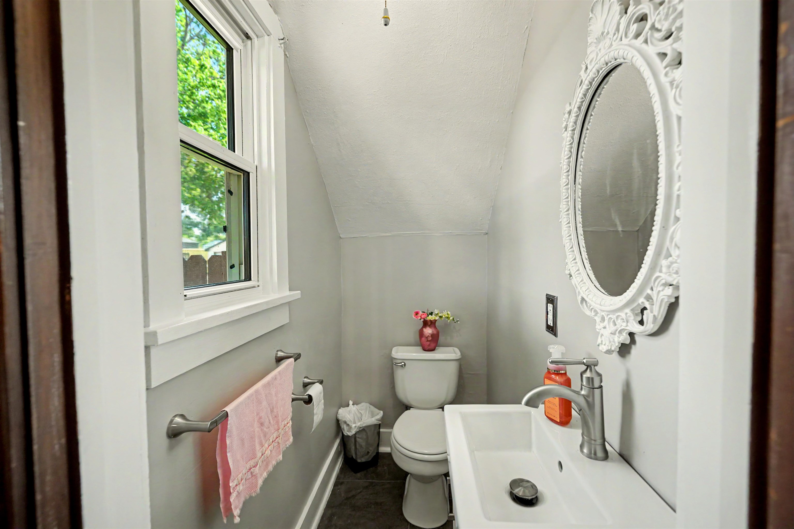 301 N Mill St Property Photo 12