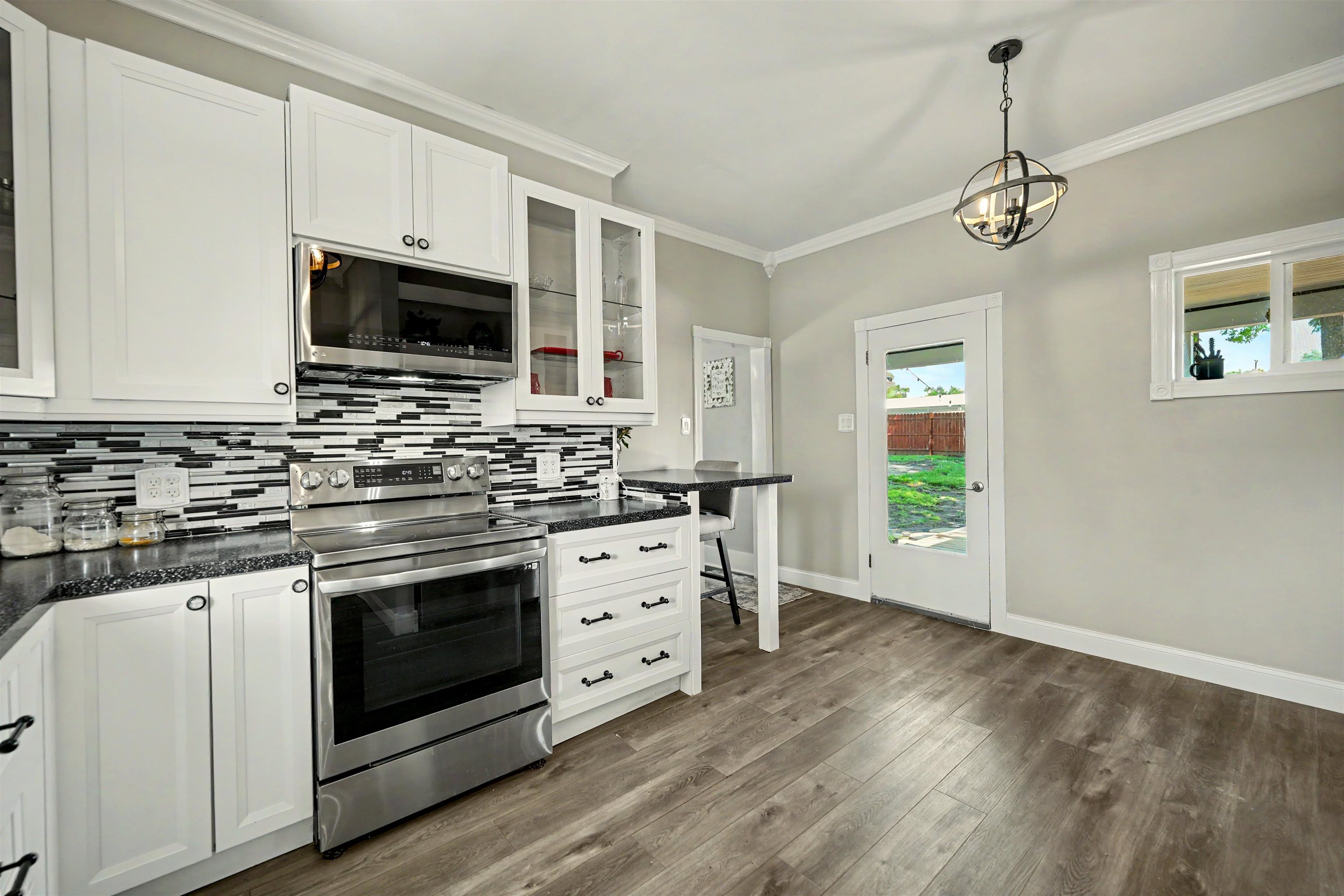 301 N Mill St Property Photo 15