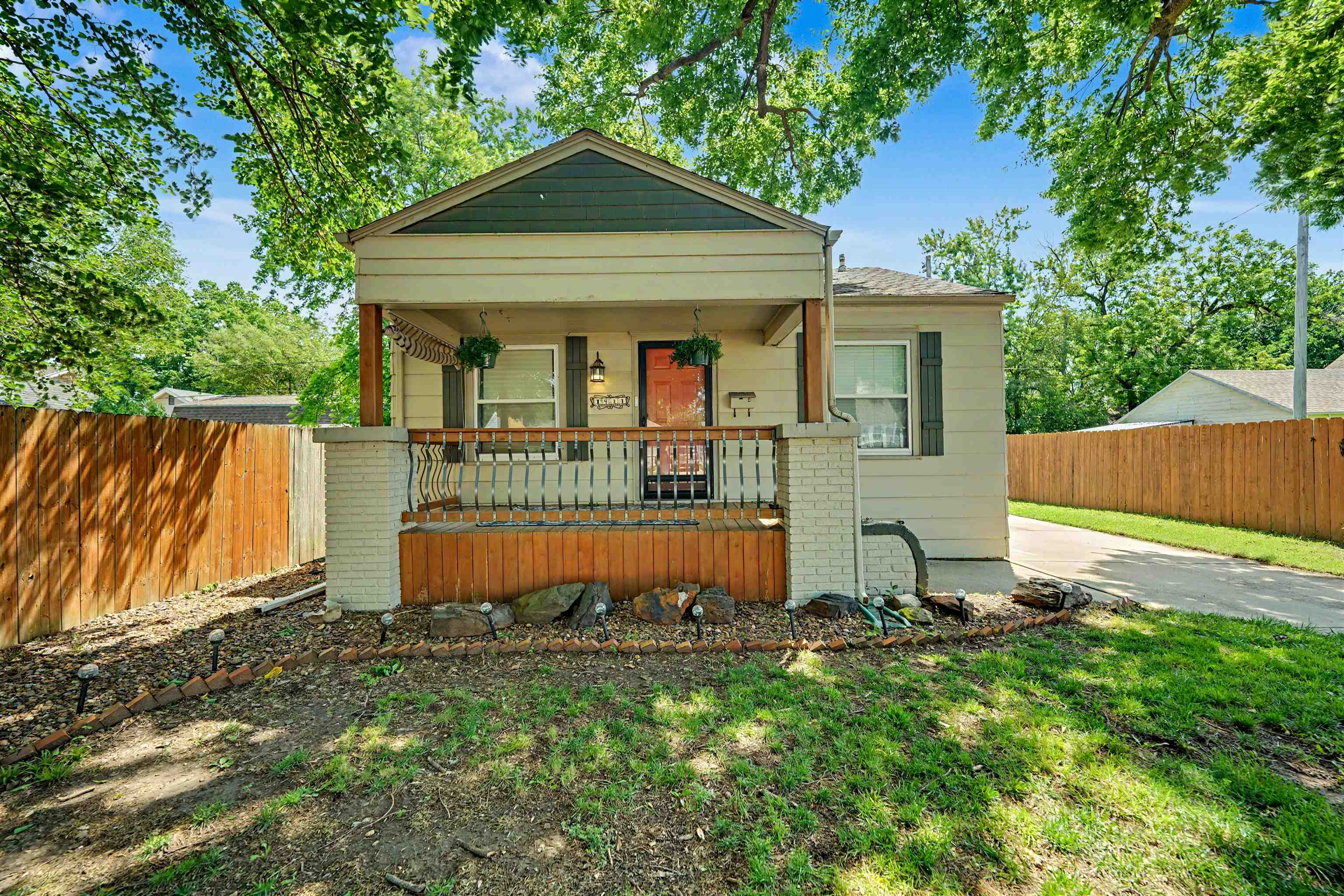 1411 S 10th St. Property Photo 1