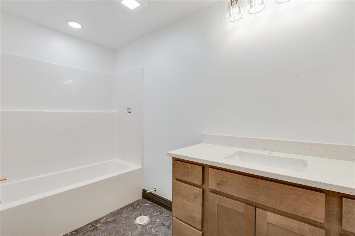 415 S Stoney Creek St Property Photo 28