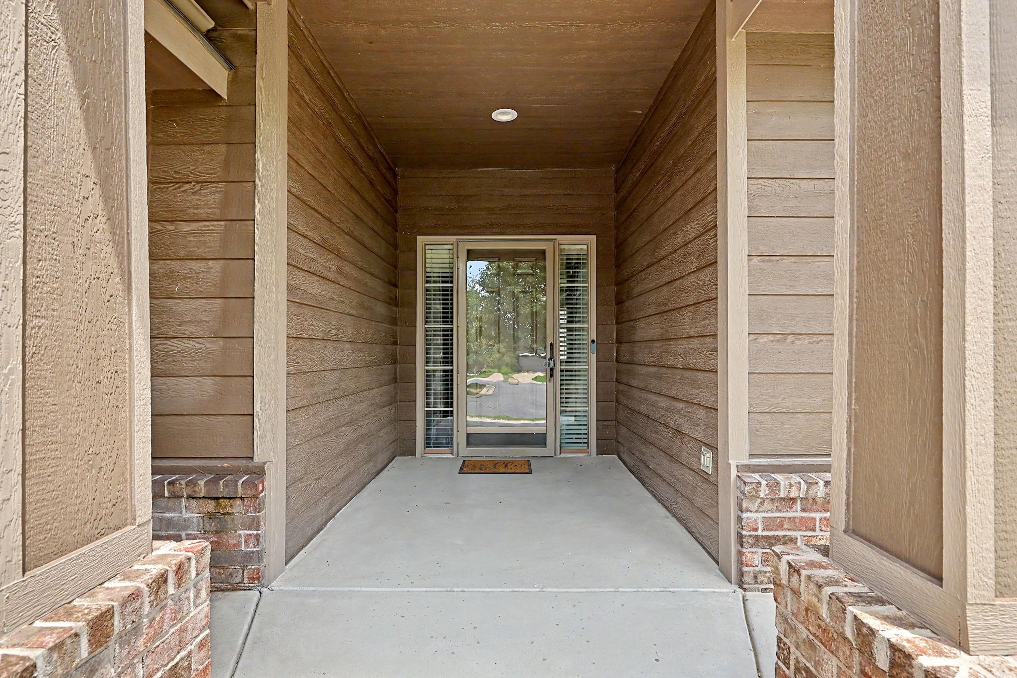 933 W Threewood Property Photo 5