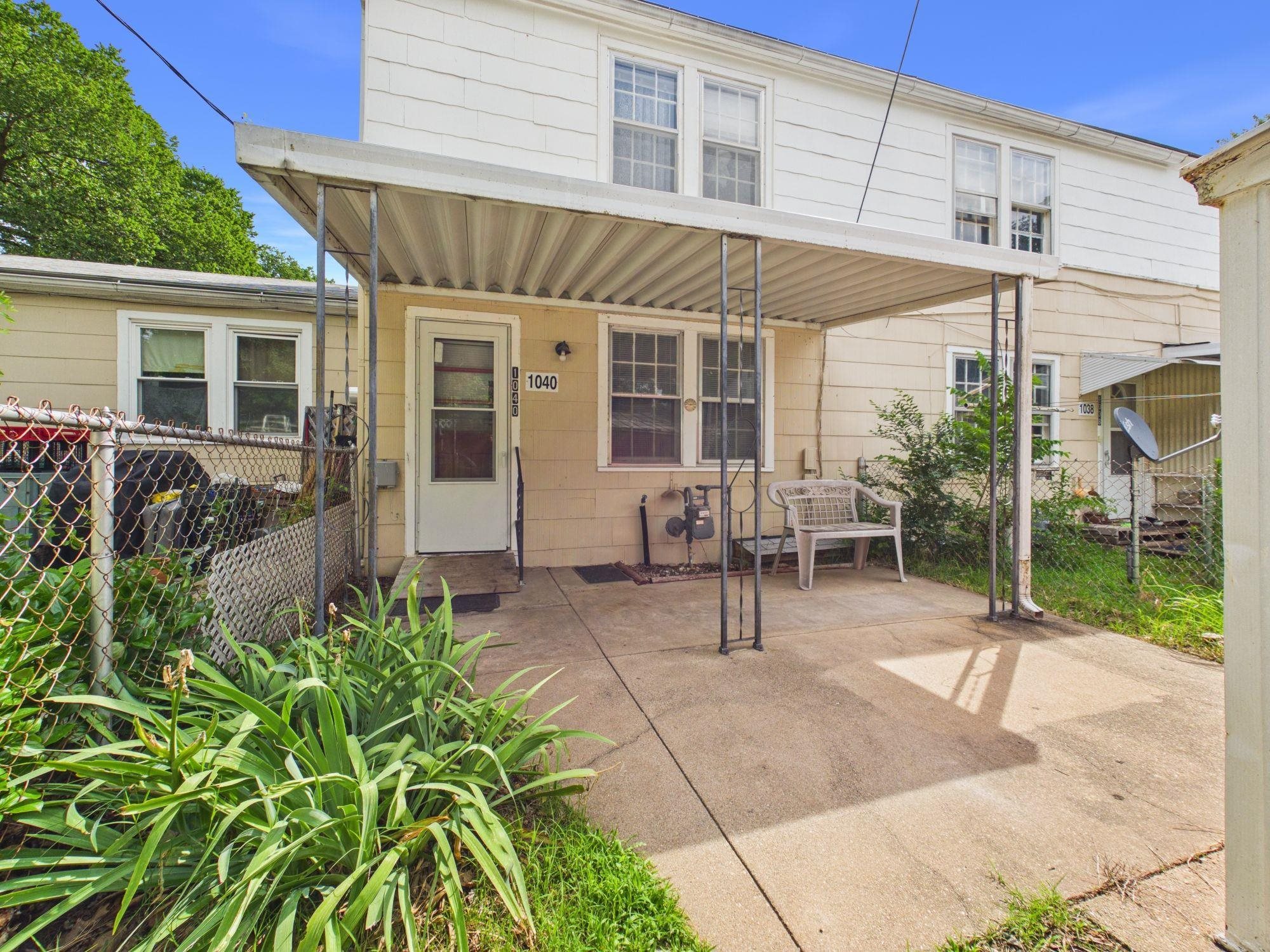 1040 S Pershing Property Photo 1