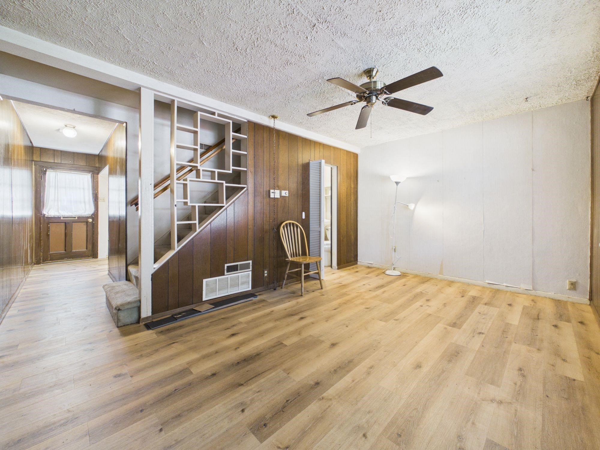 1040 S Pershing Property Photo 4