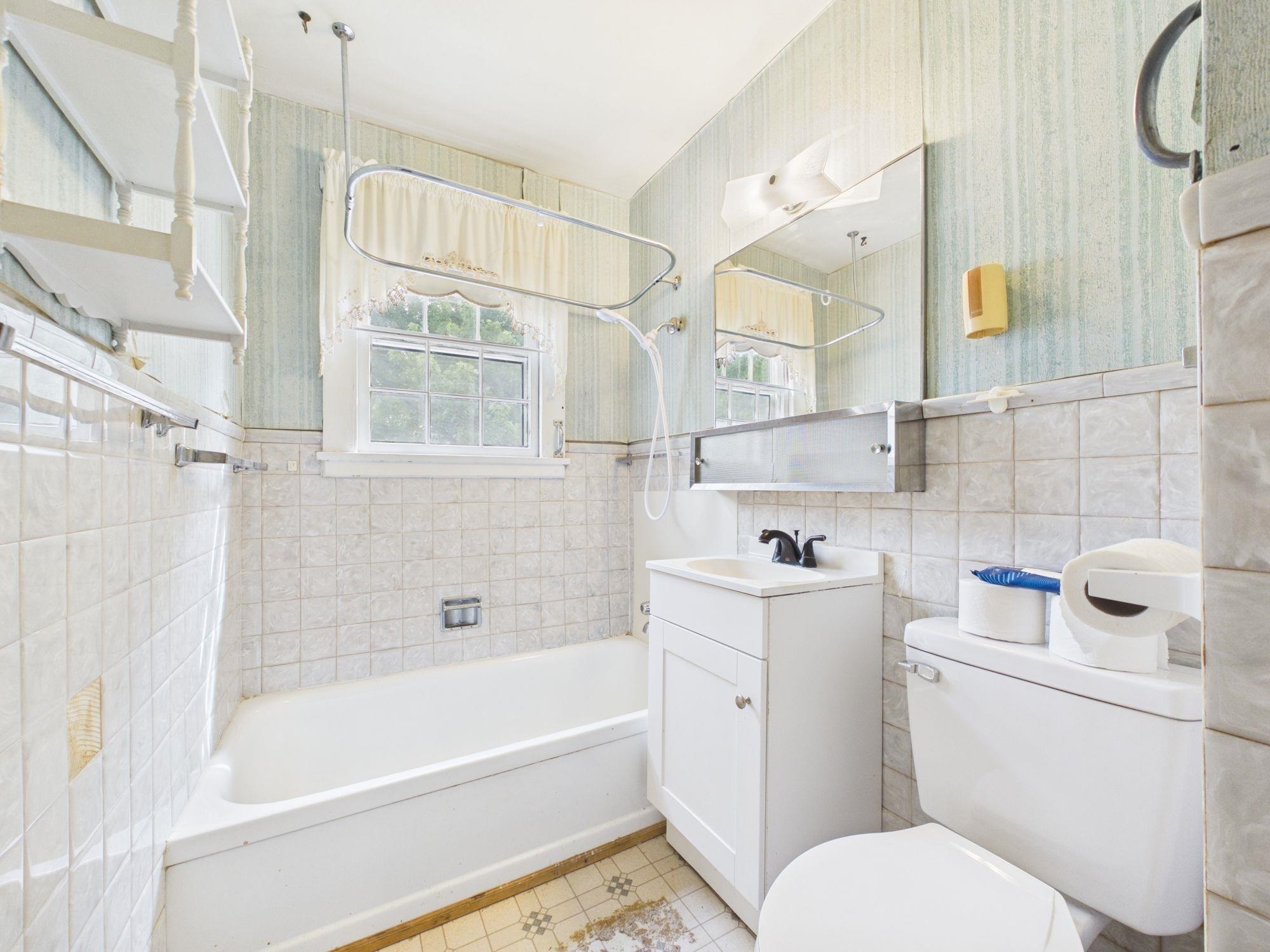 1040 S Pershing Property Photo 13