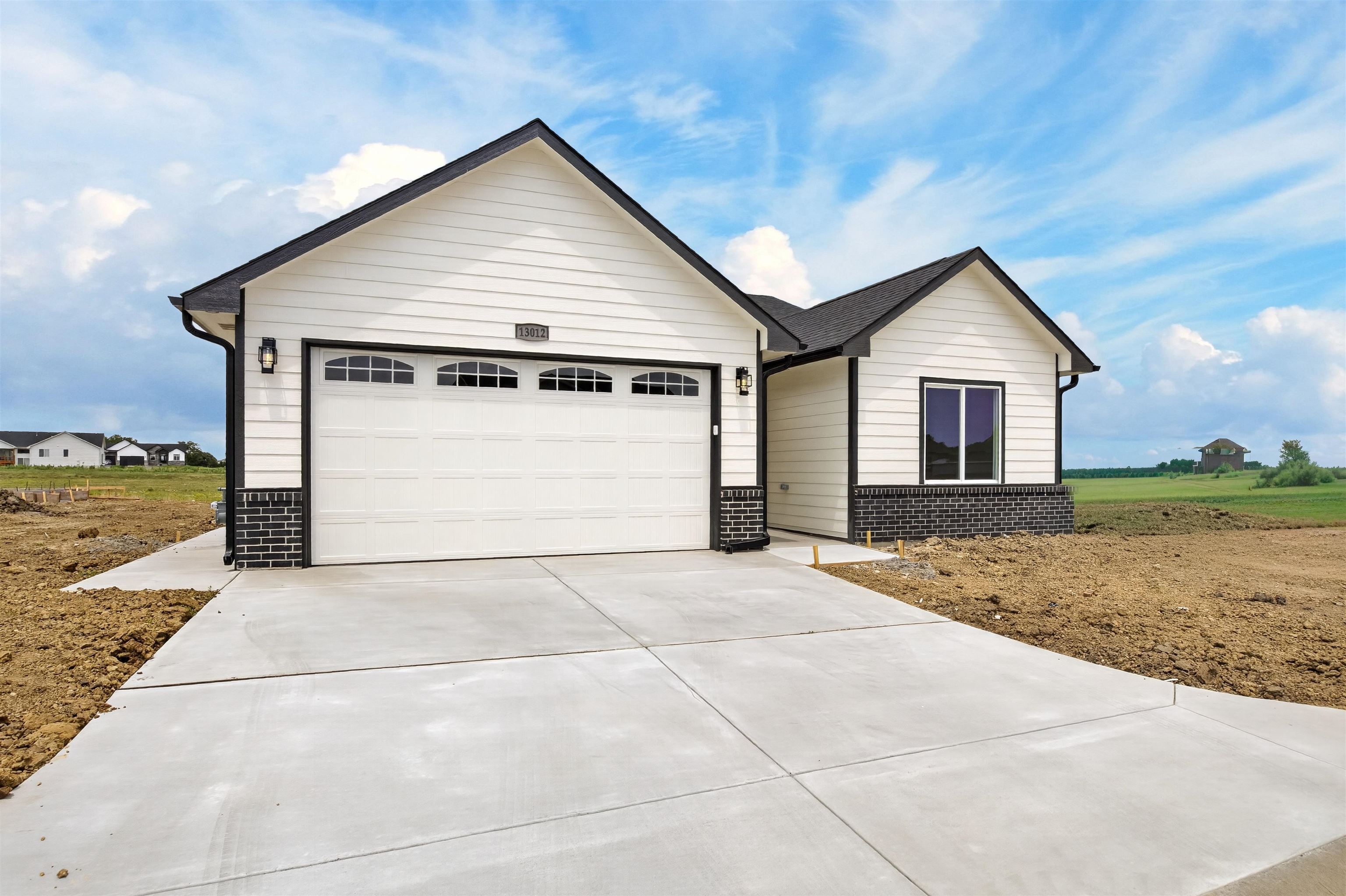 13008 E Equestrian Property Photo 1