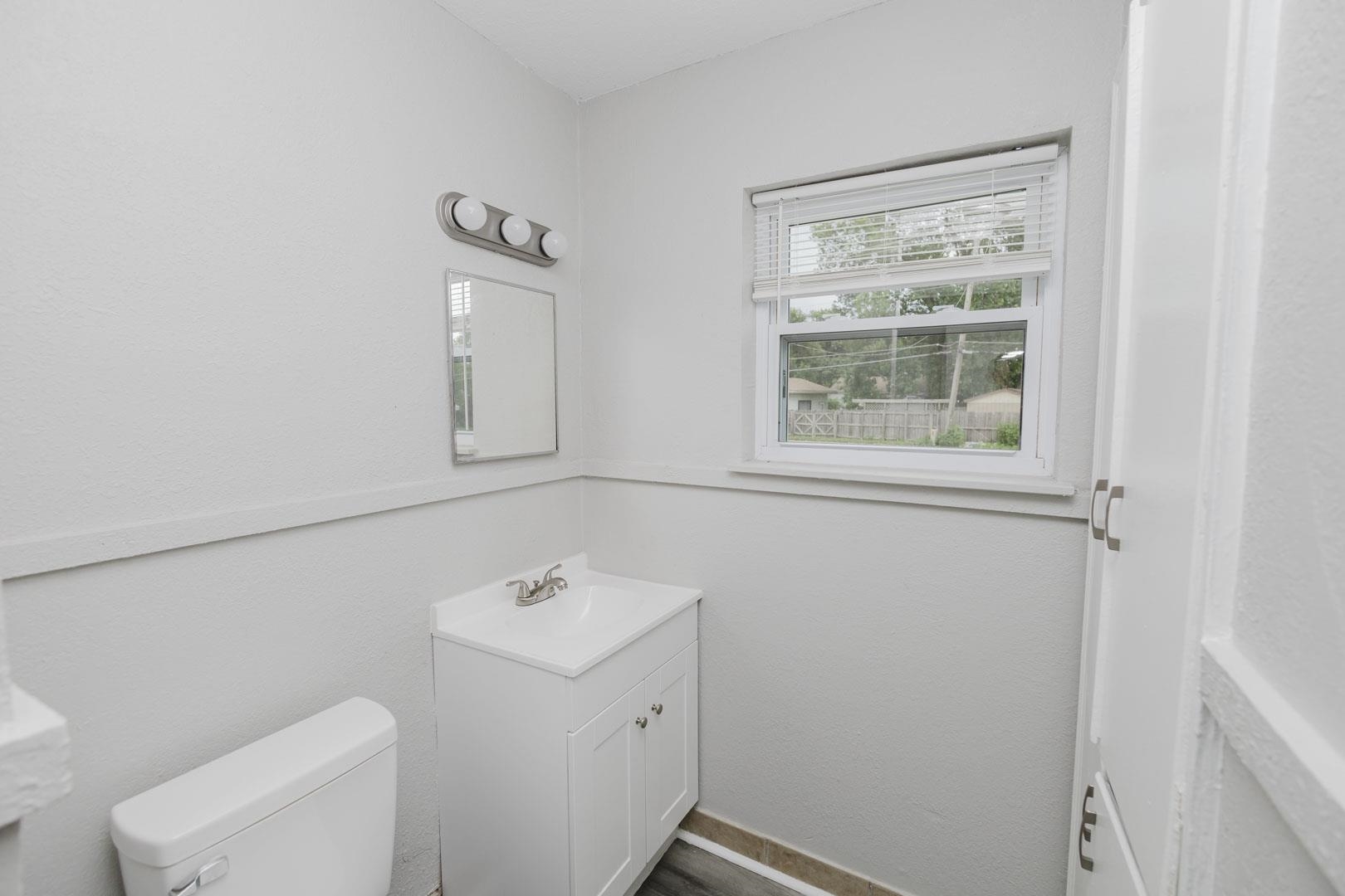 604-610 S Hunter Property Photo 29