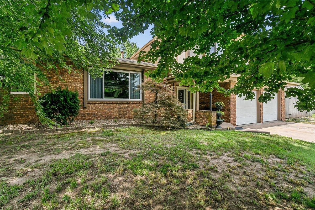 1113 E Springdale Property Photo 4
