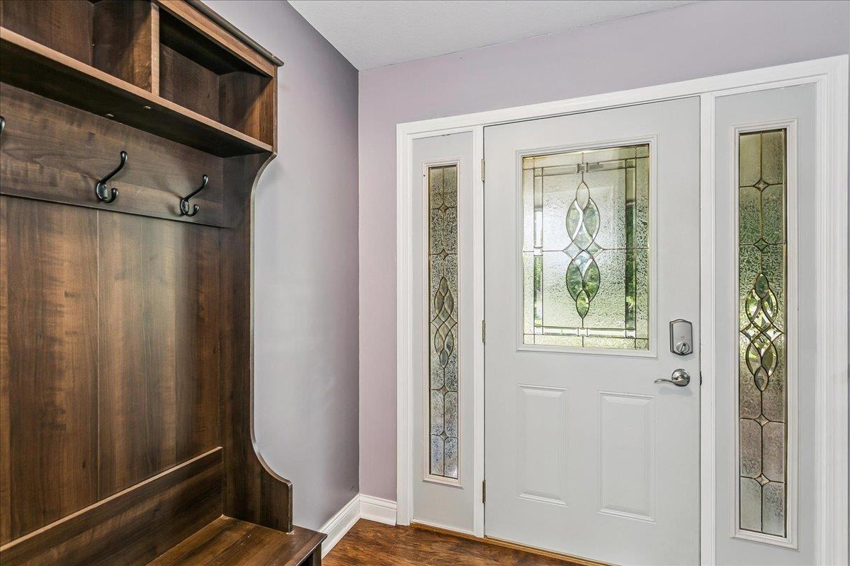1113 E Springdale Property Photo 6