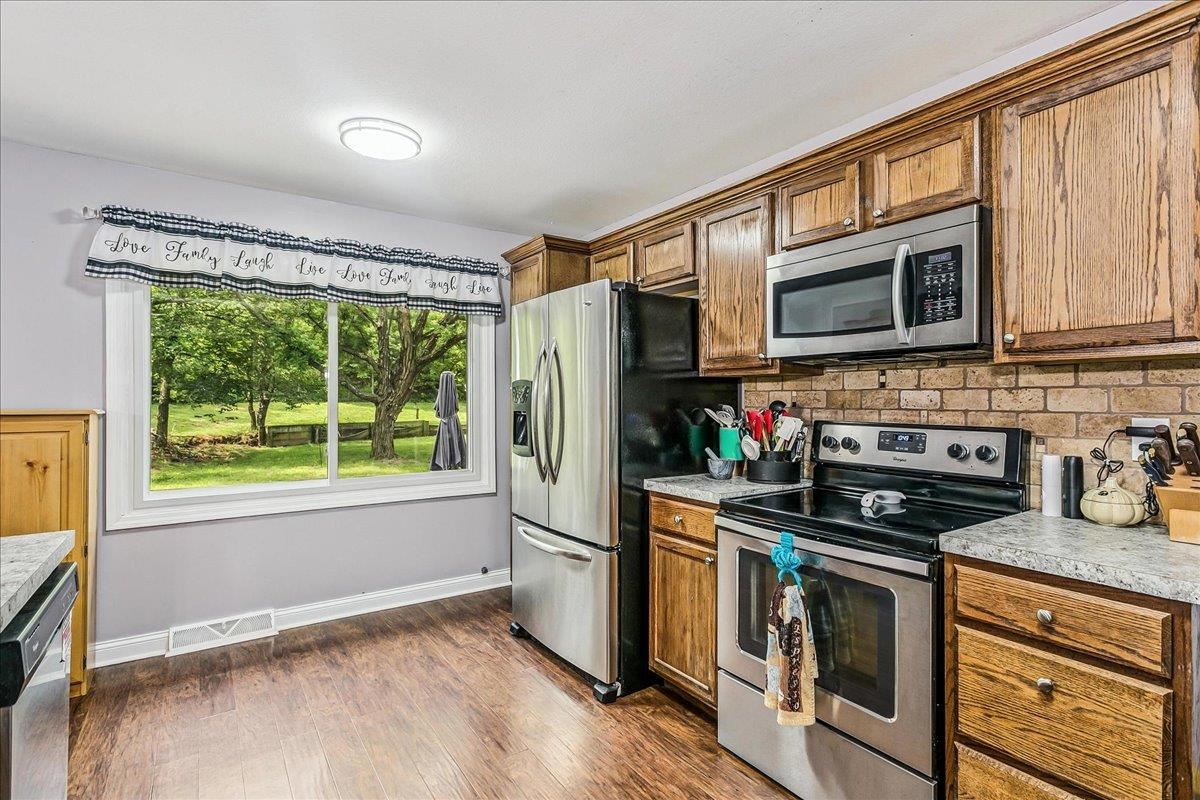 1113 E Springdale Property Photo 14