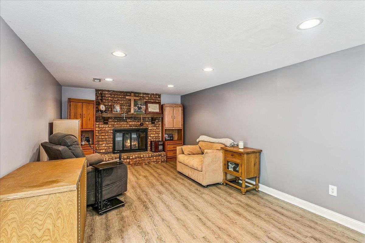 1113 E Springdale Property Photo 20