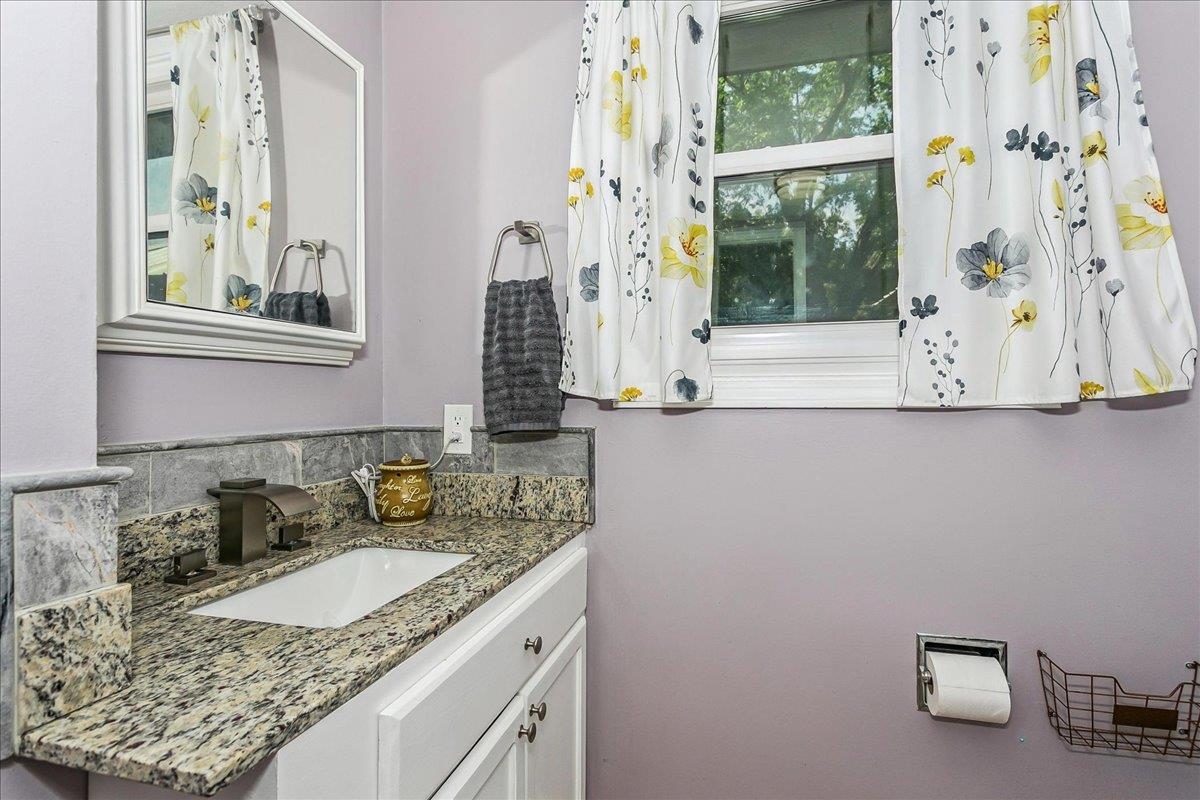 1113 E Springdale Property Photo 25