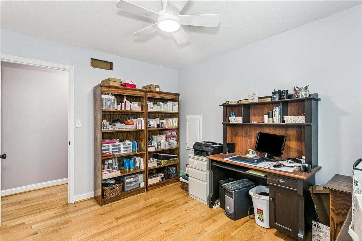 1113 E Springdale Property Photo 26