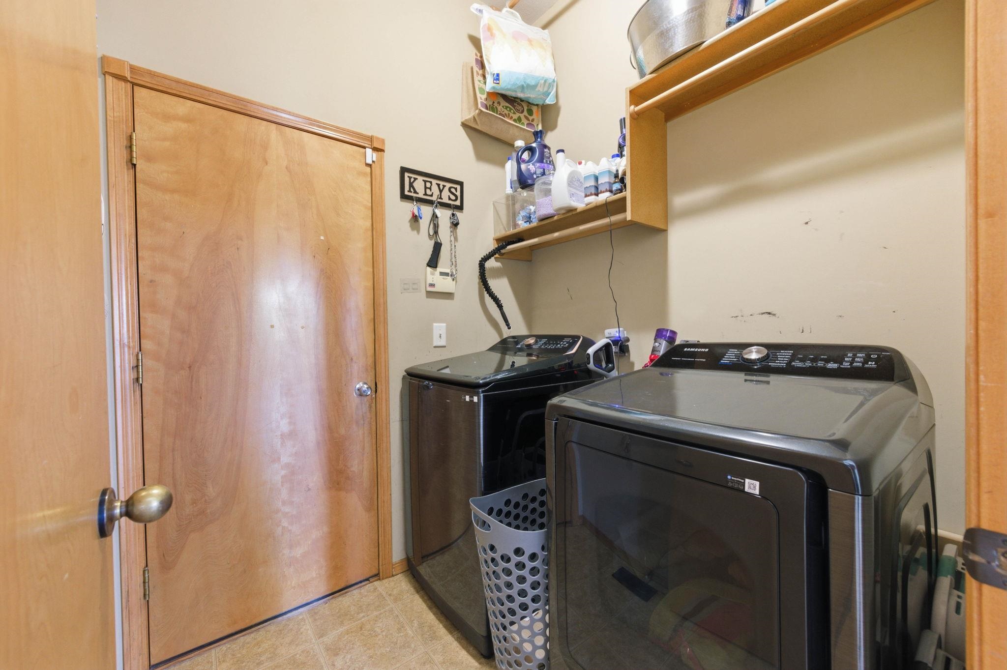 2216 N Newberry St. Property Photo 19