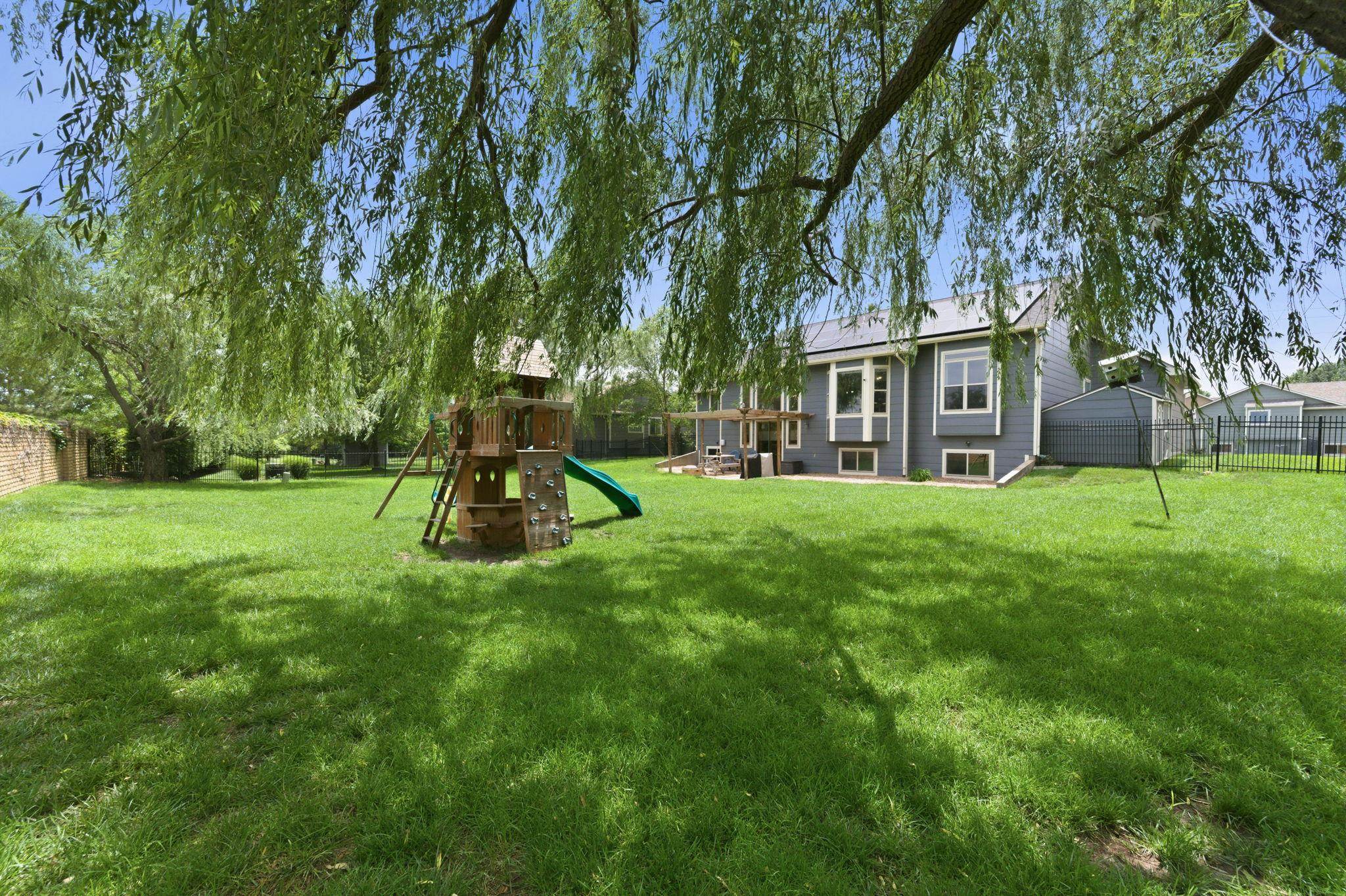 2216 N Newberry St. Property Photo 35