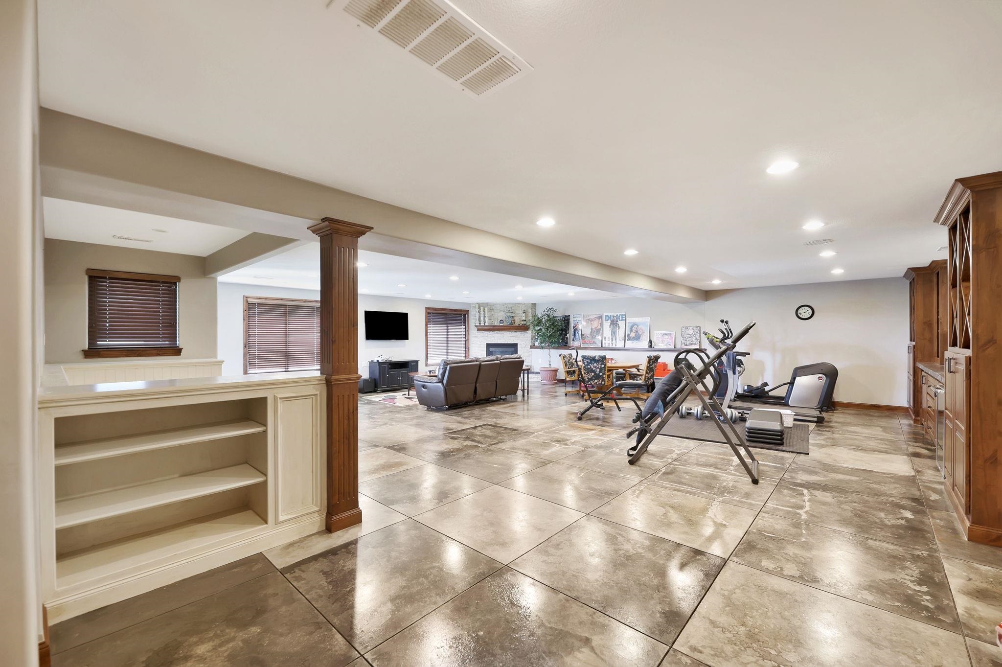 2202 N Foxfire Ct. Property Photo 28