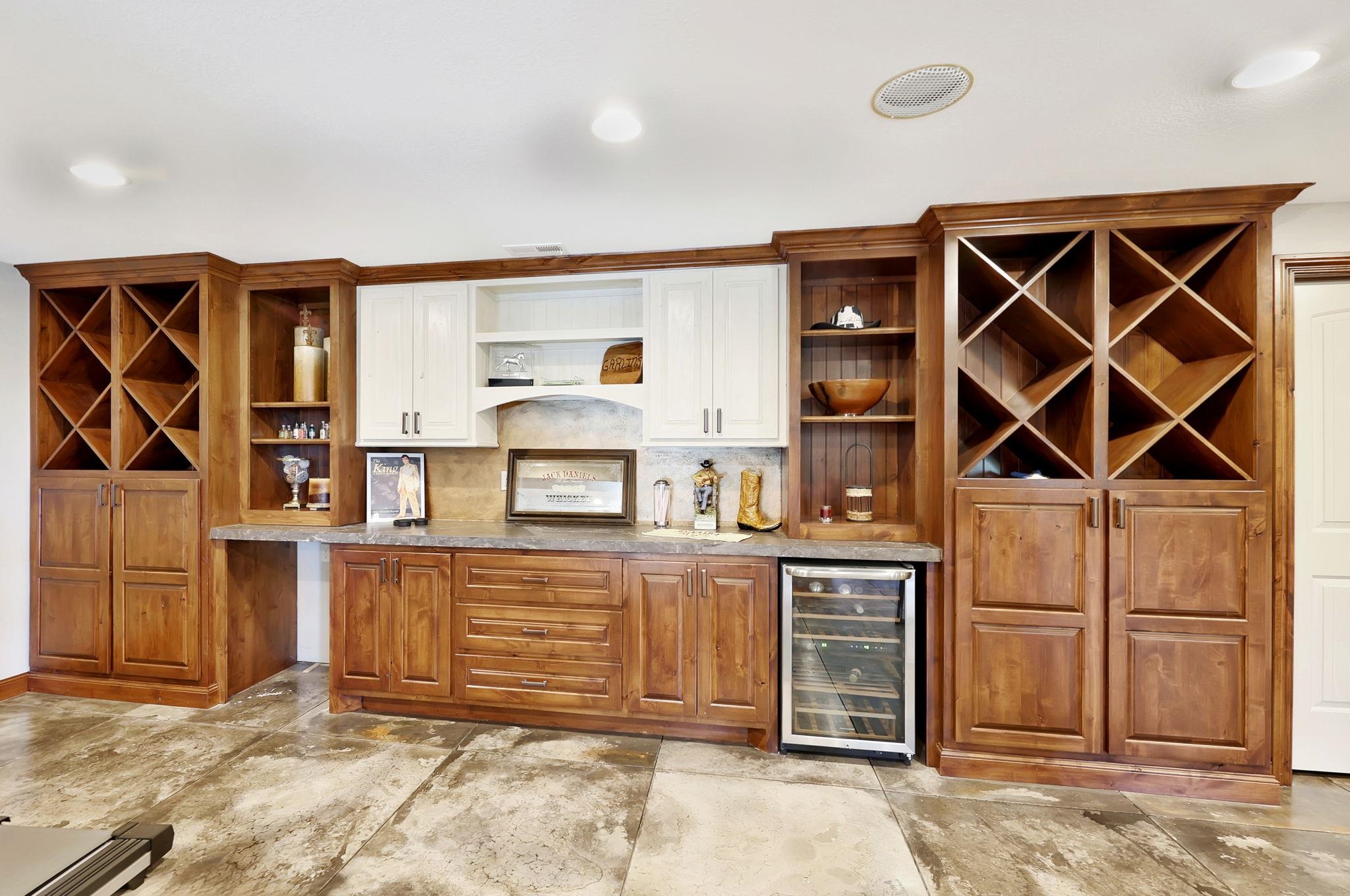 2202 N Foxfire Ct. Property Photo 32