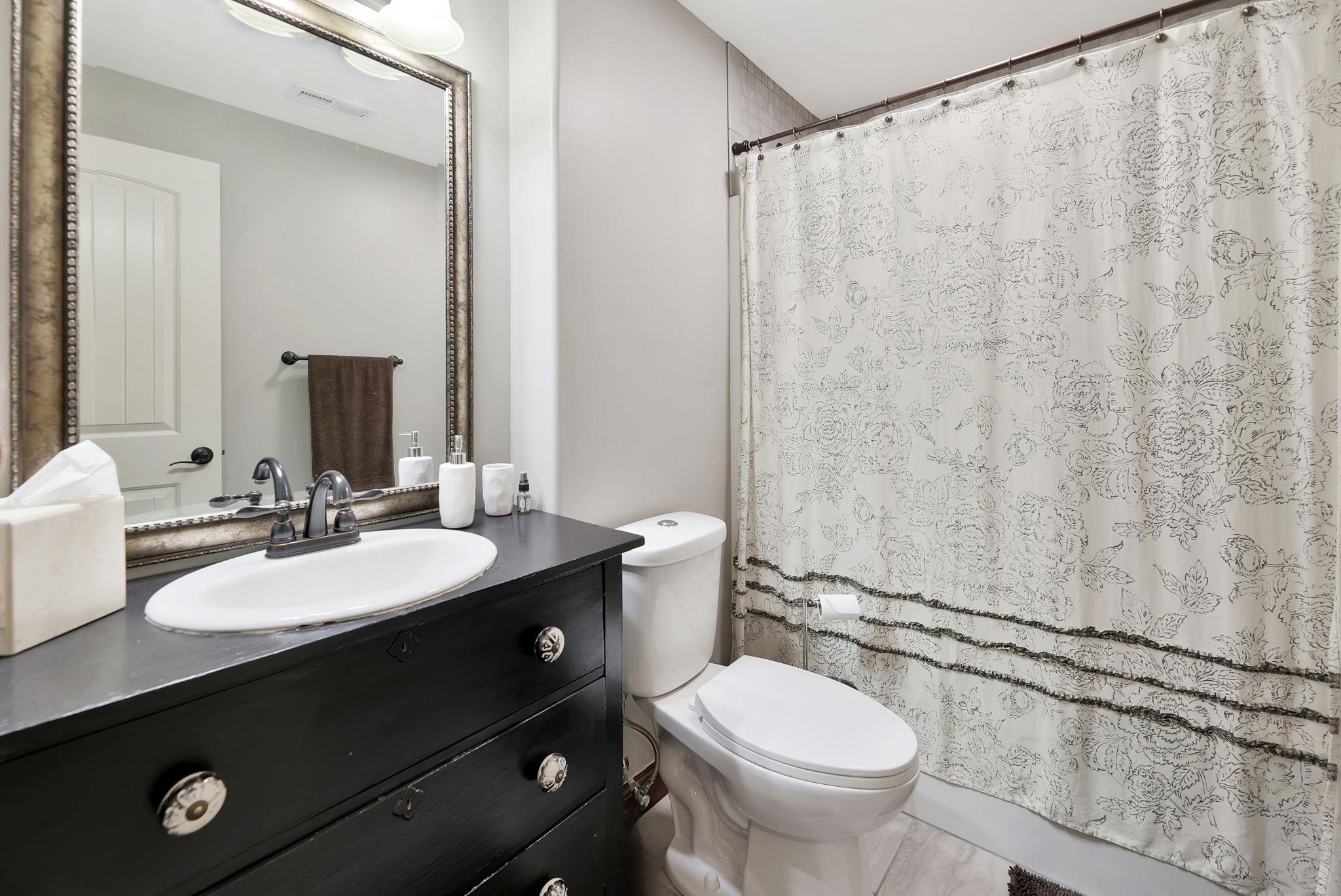 2202 N Foxfire Ct. Property Photo 33