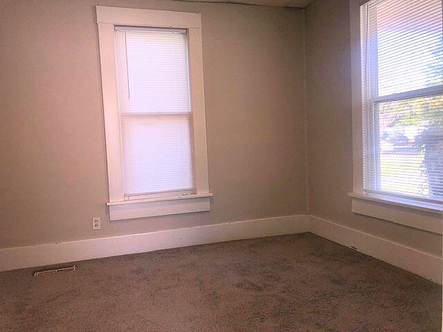 1933 S Palisade Ave. Property Photo 5
