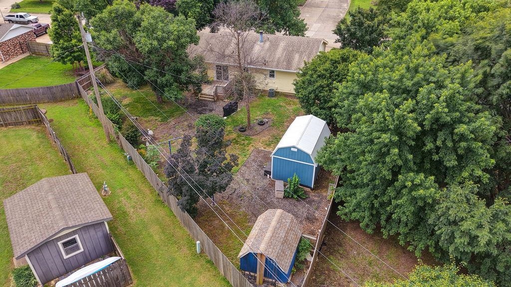 9 Deveron Property Photo 4