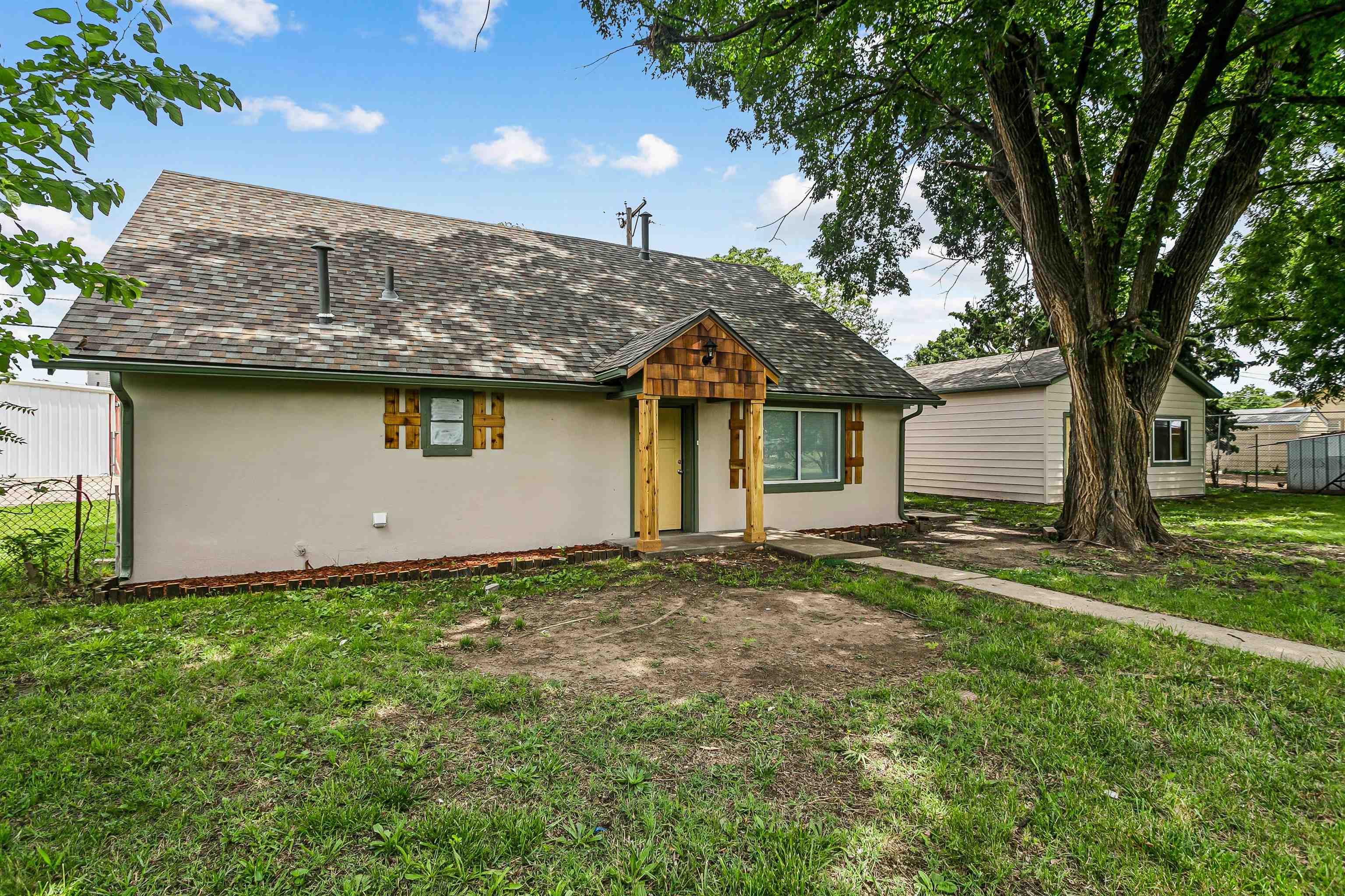 1836 S Laura Ave Property Photo 22