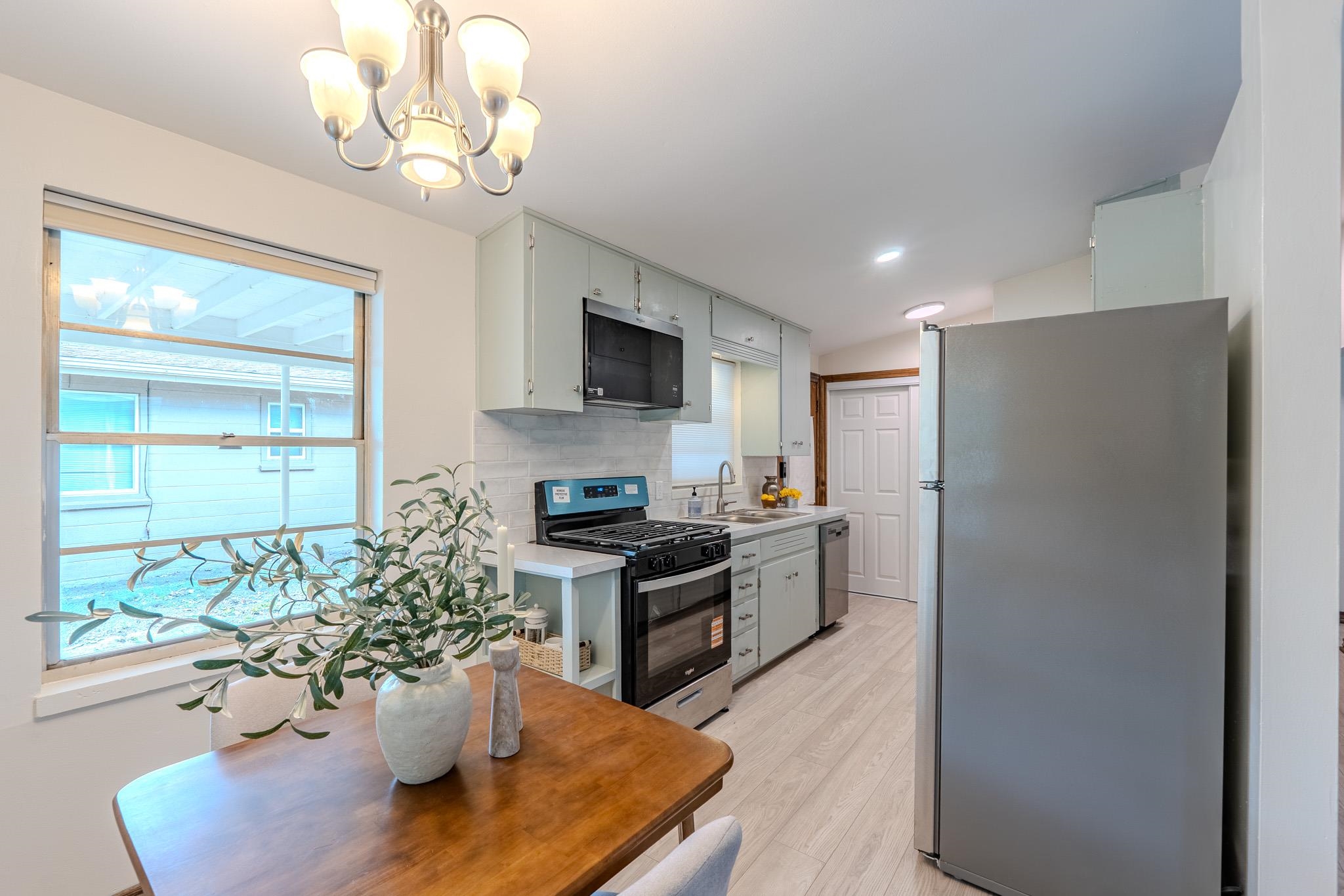 1516 Ann Property Photo 6