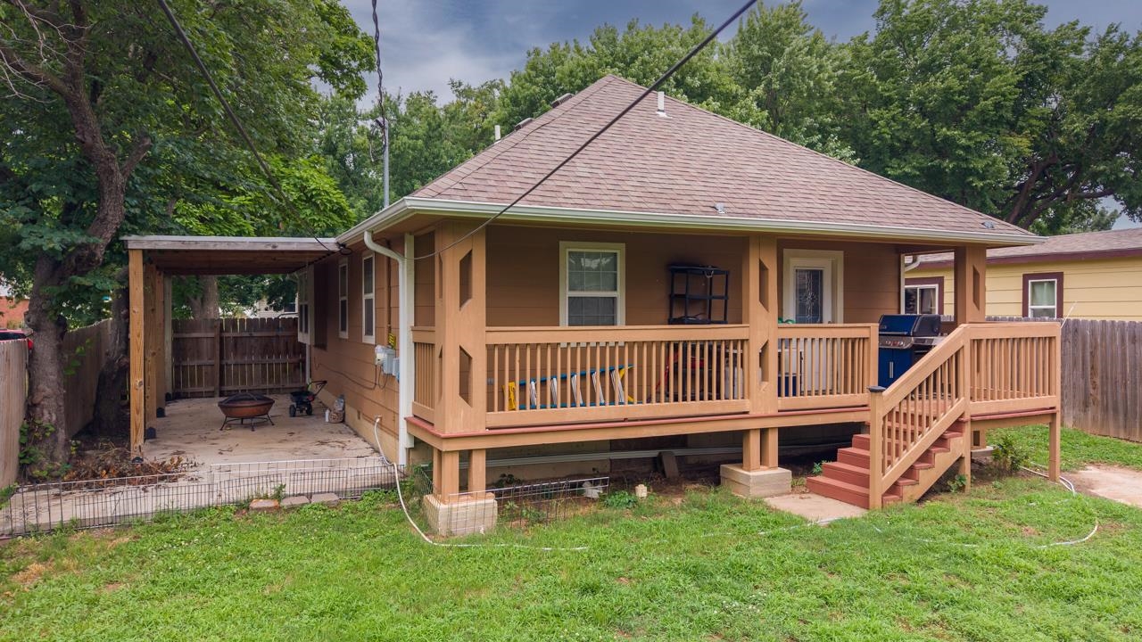 1322 N 15th Property Photo 3