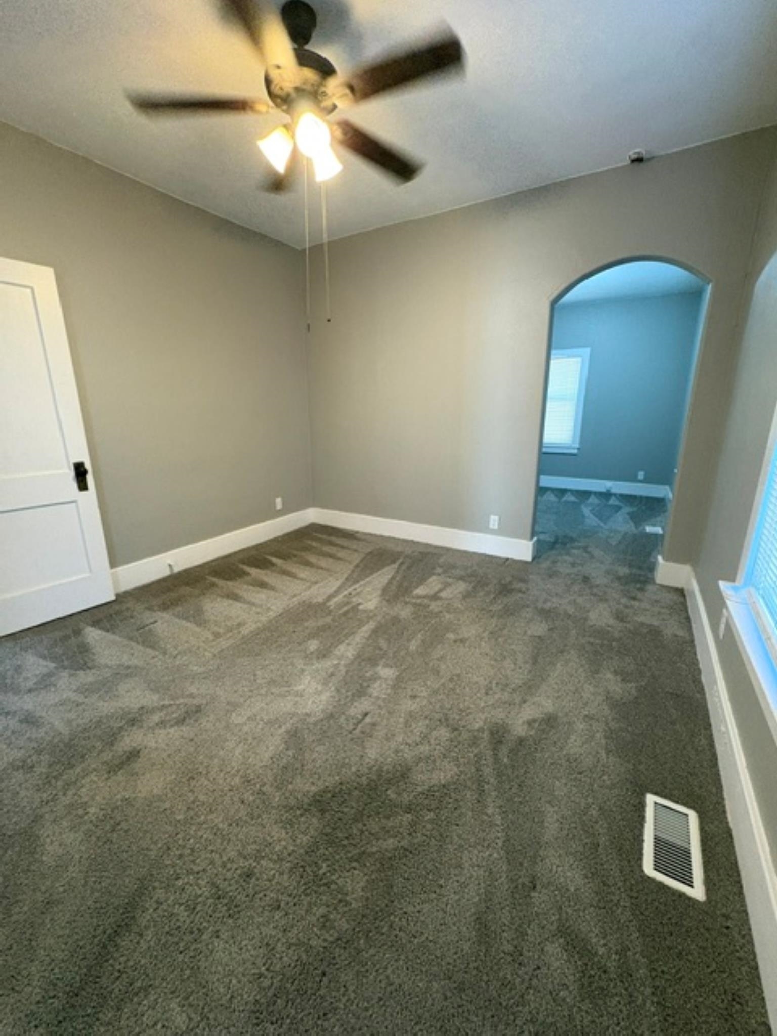 514 W Cave Springs Ave Property Photo 12