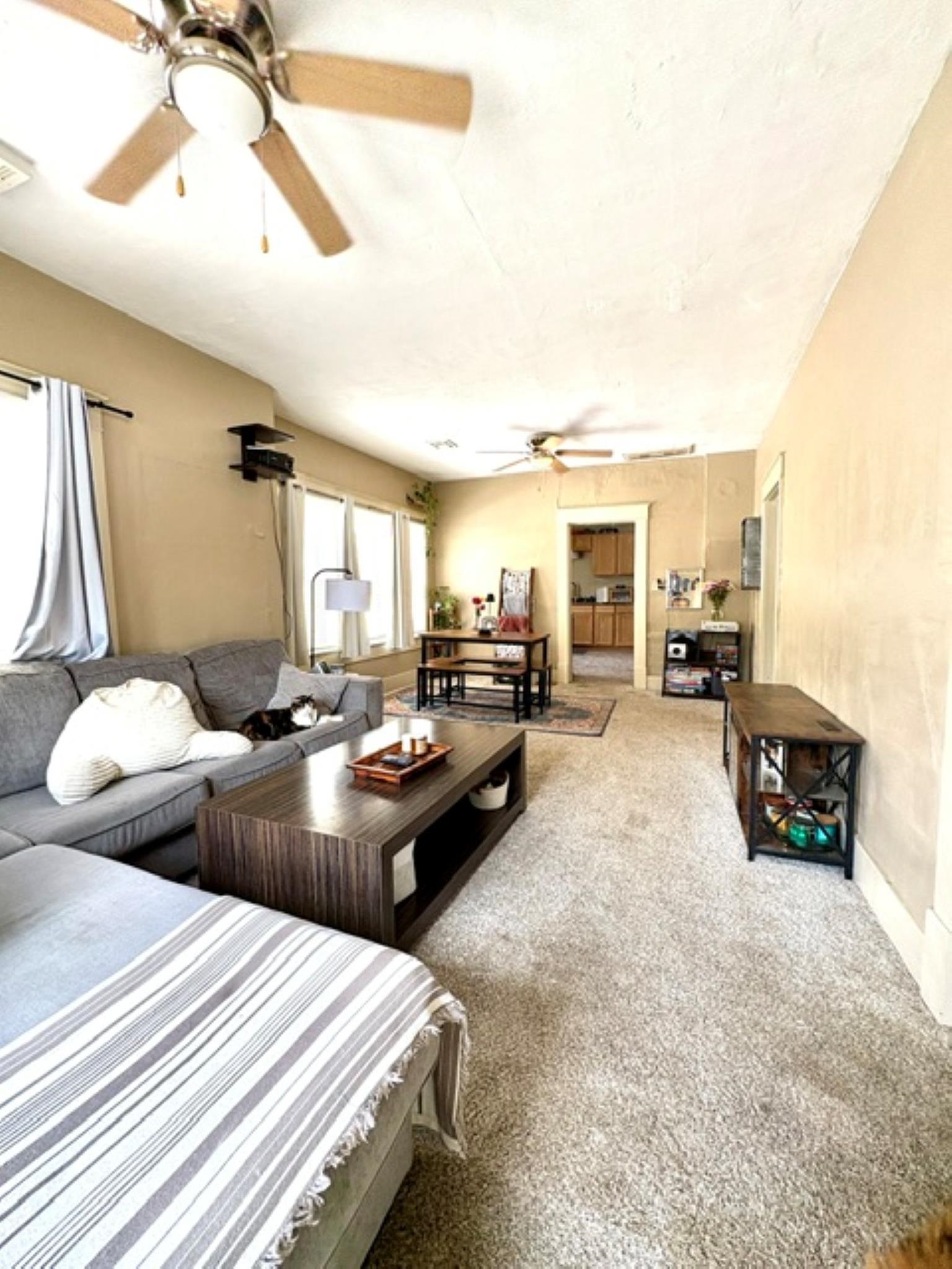 1218 W Central Ave Property Photo 2