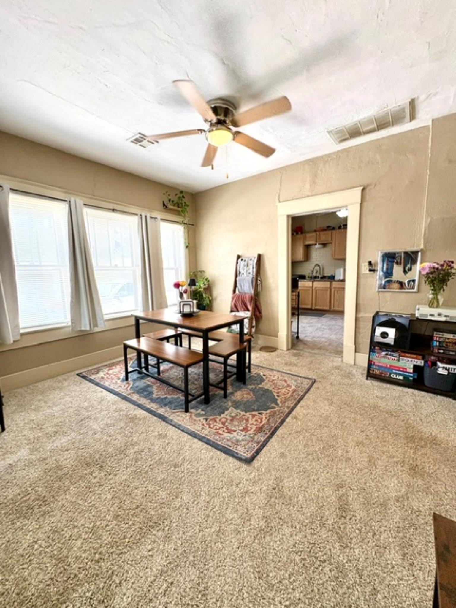 1218 W Central Ave Property Photo 3
