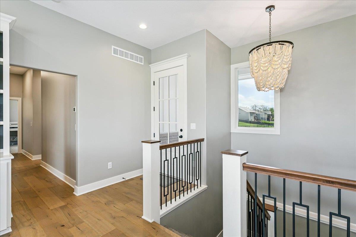 2407 N Lakeside Cir. Property Photo 4