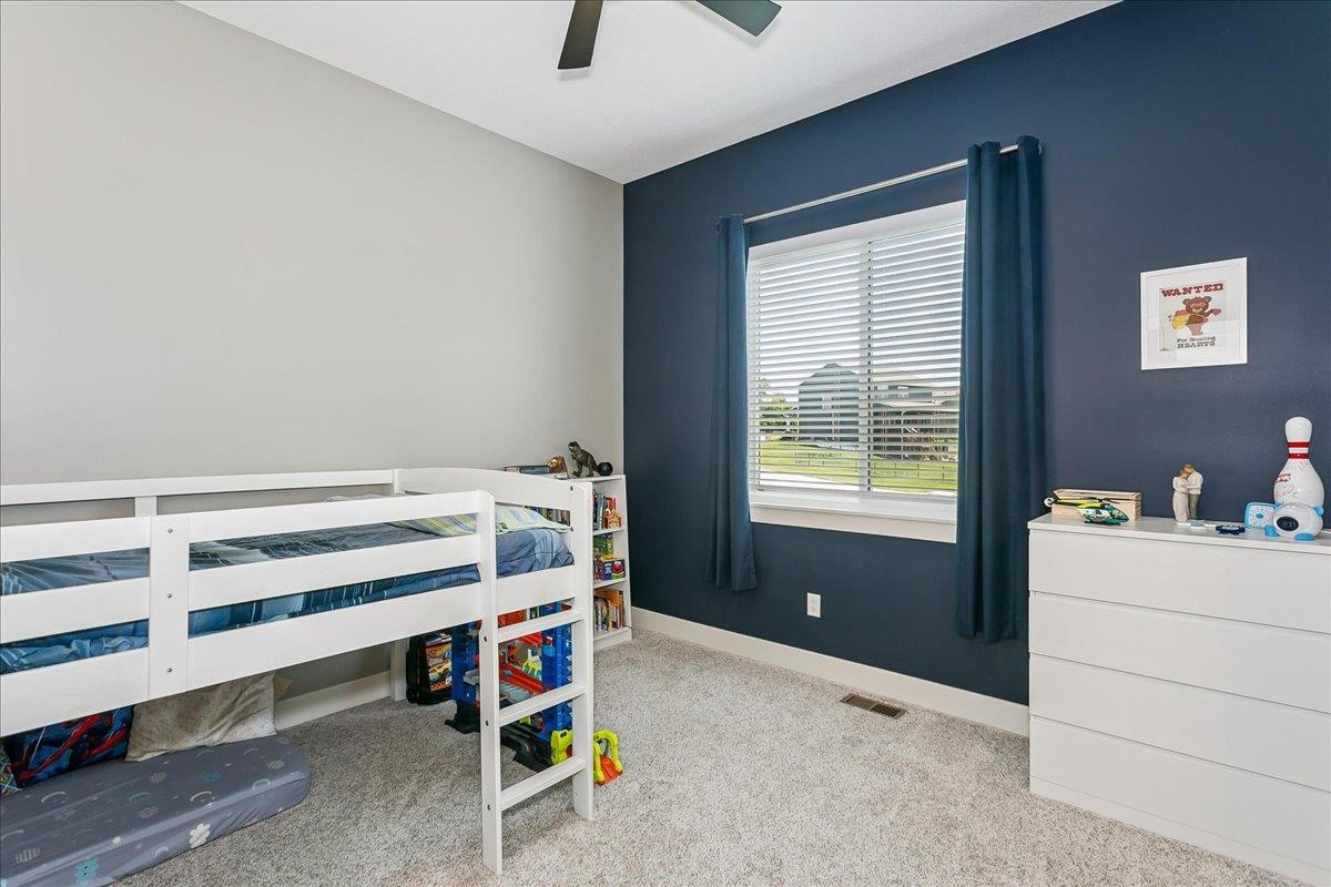 2407 N Lakeside Cir. Property Photo 16