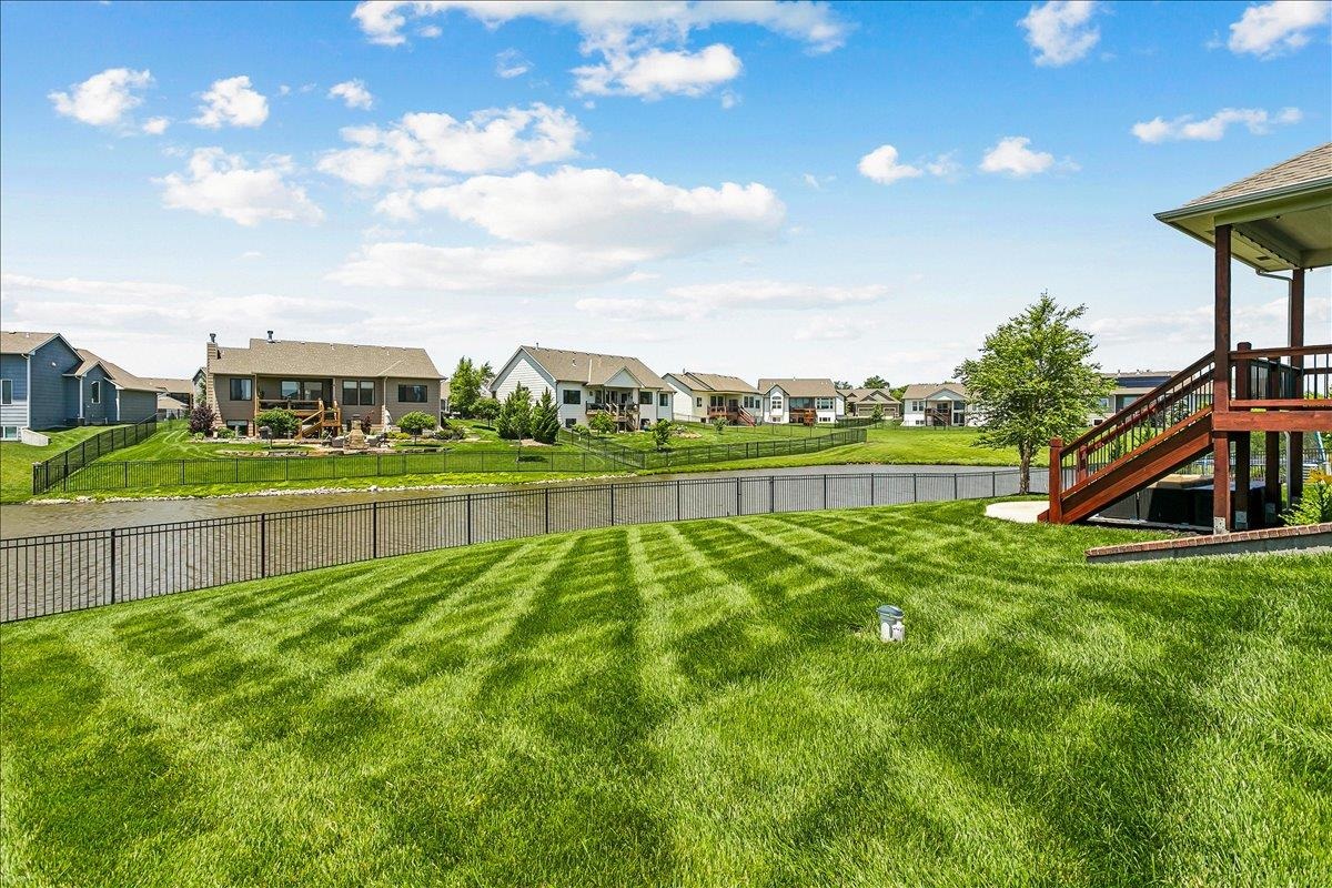 2407 N Lakeside Cir. Property Photo 28