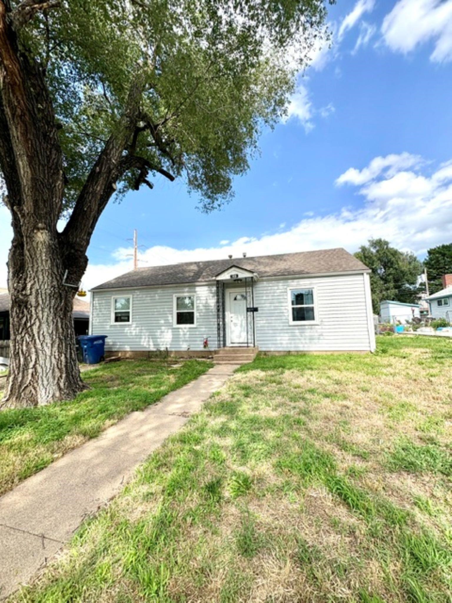 1416 N Henry St Property Photo 1