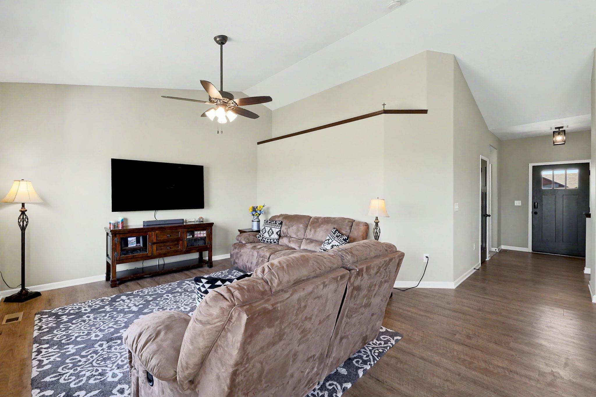 2594 Spring Meadows Ct Property Photo 6