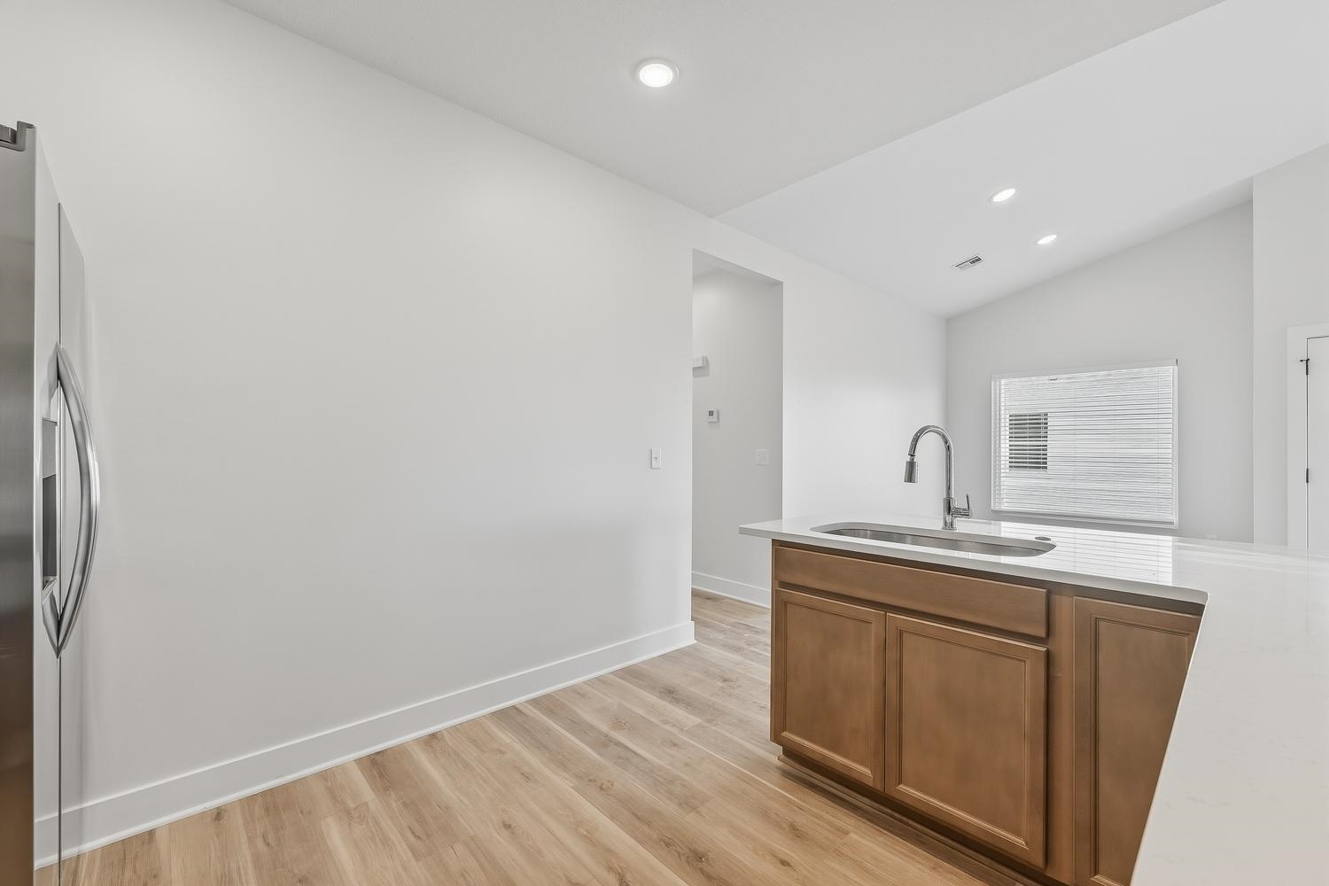 5312 W Rolly St. Property Photo 8