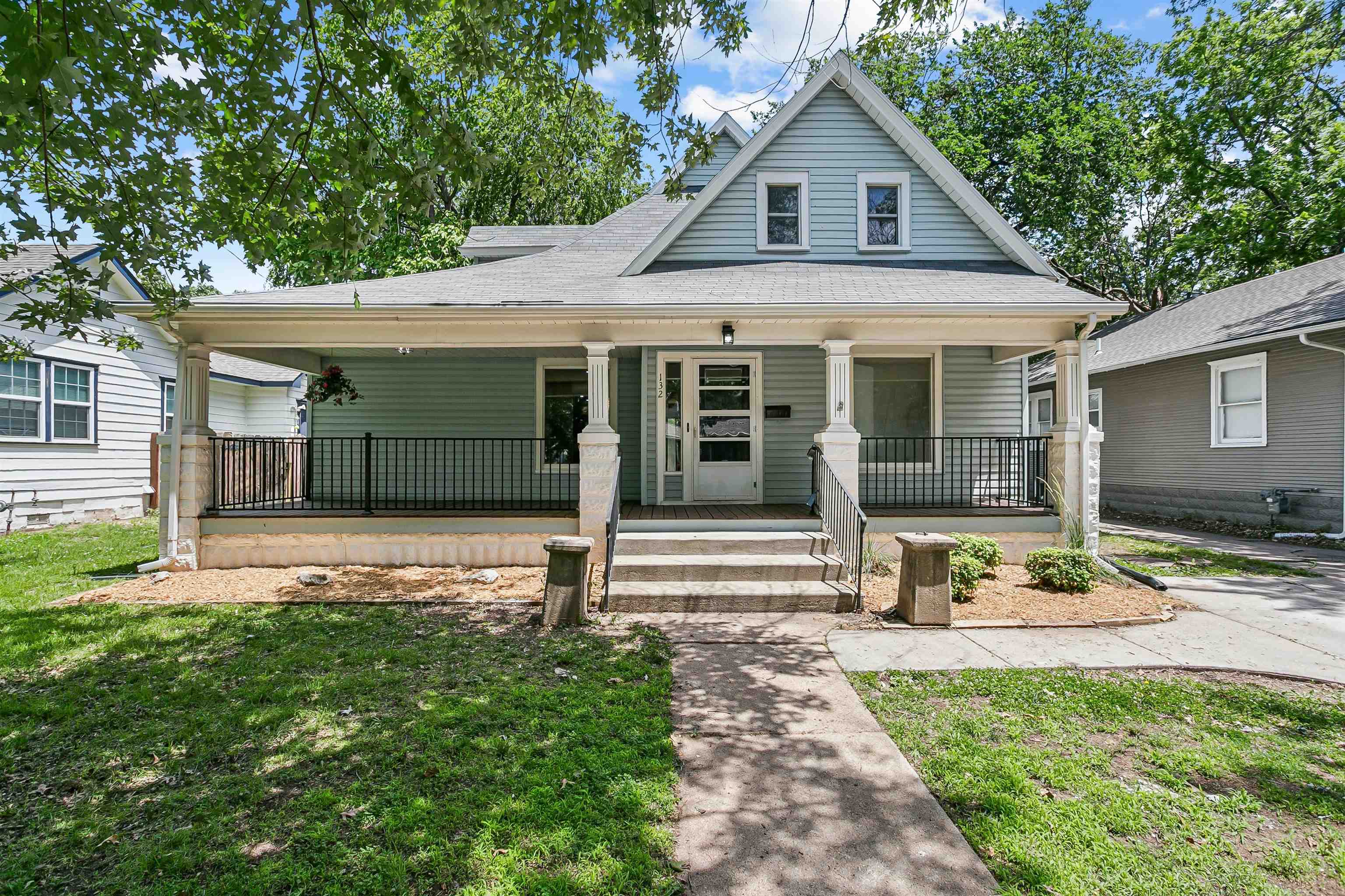 132 S Green Property Photo 1