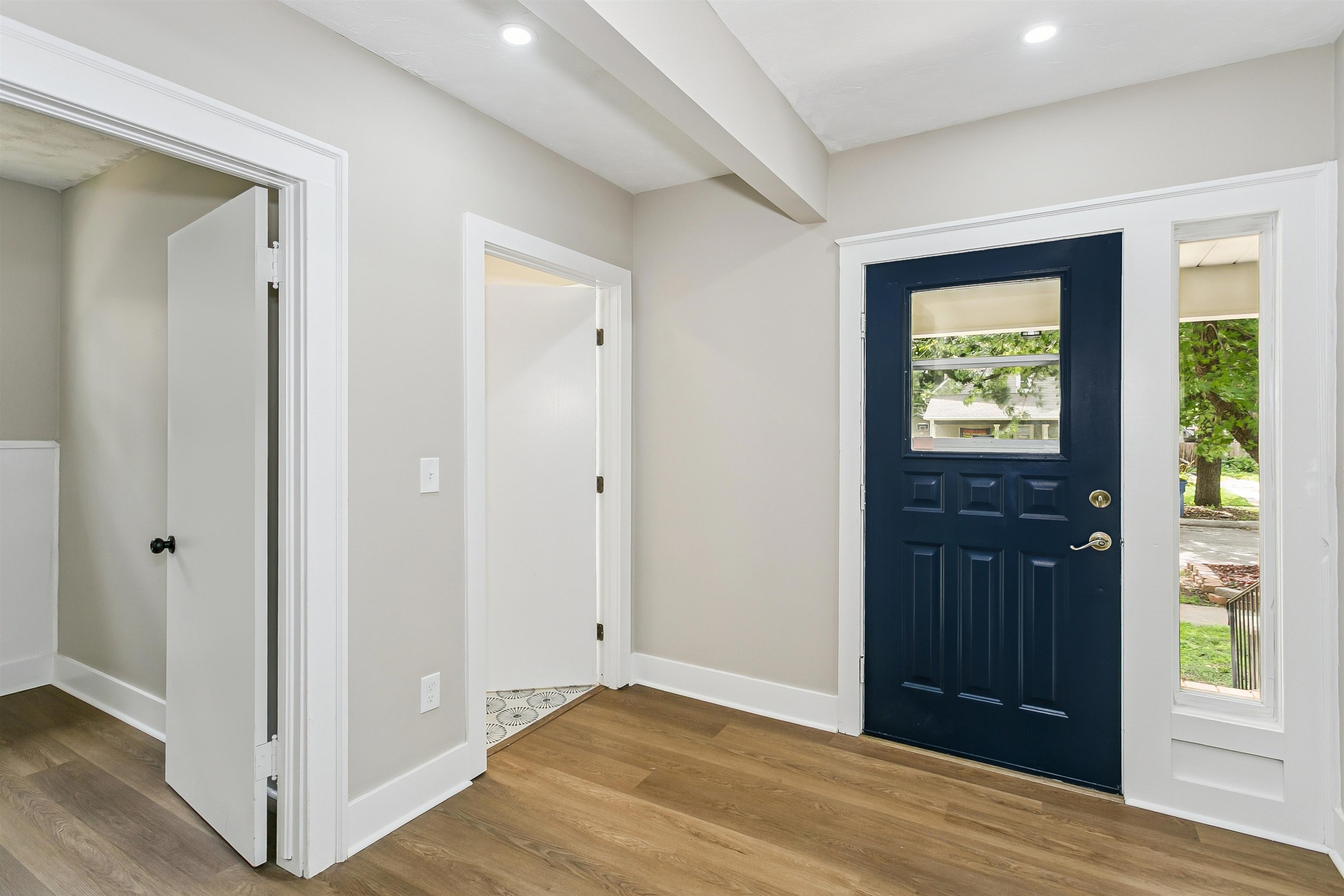 132 S Green Property Photo 6