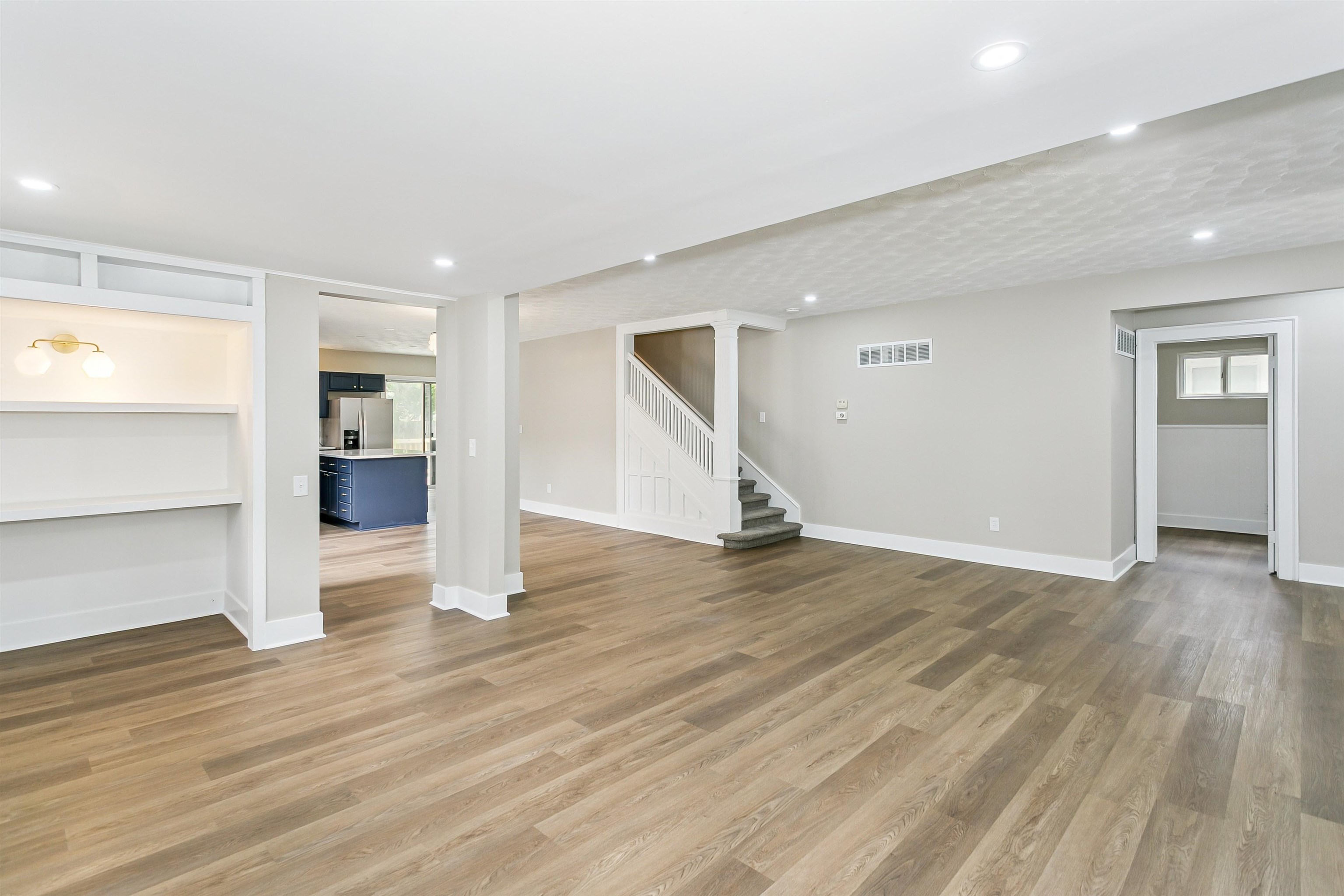 132 S Green Property Photo 7