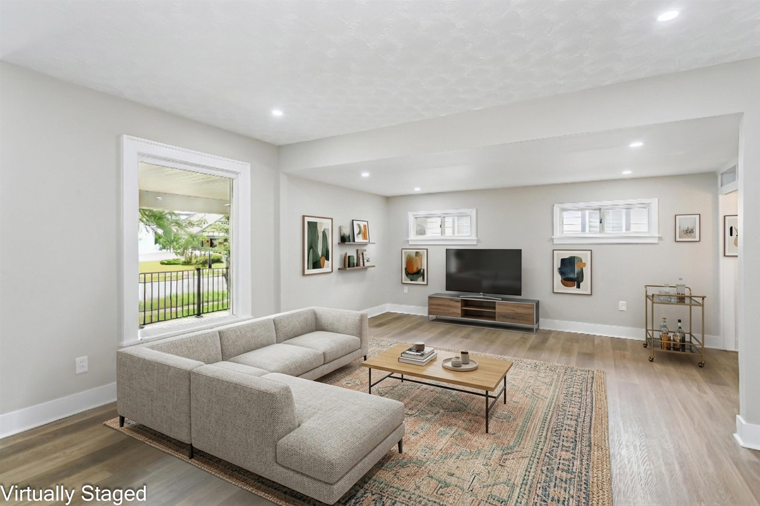 132 S Green Property Photo 8