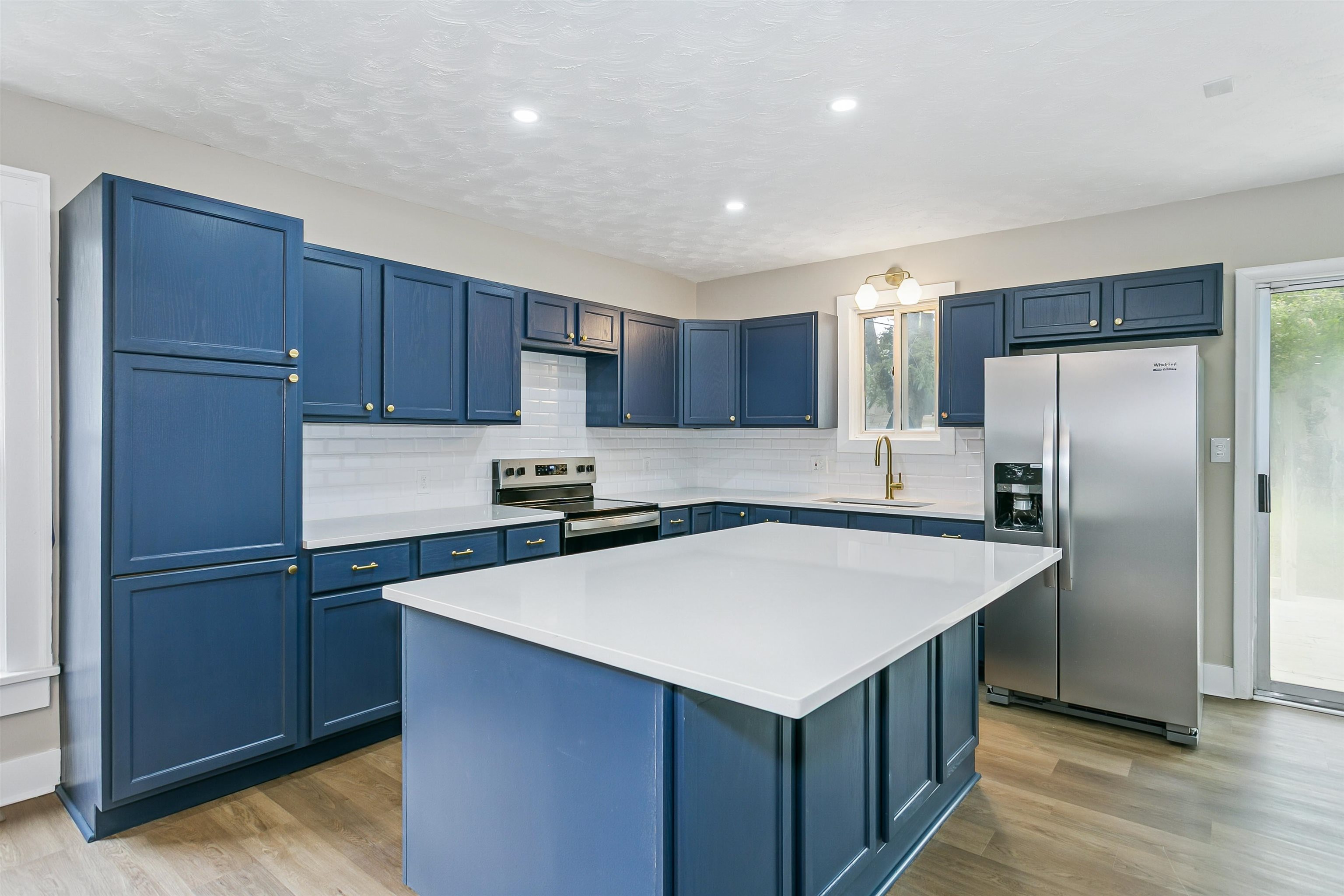 132 S Green Property Photo 12