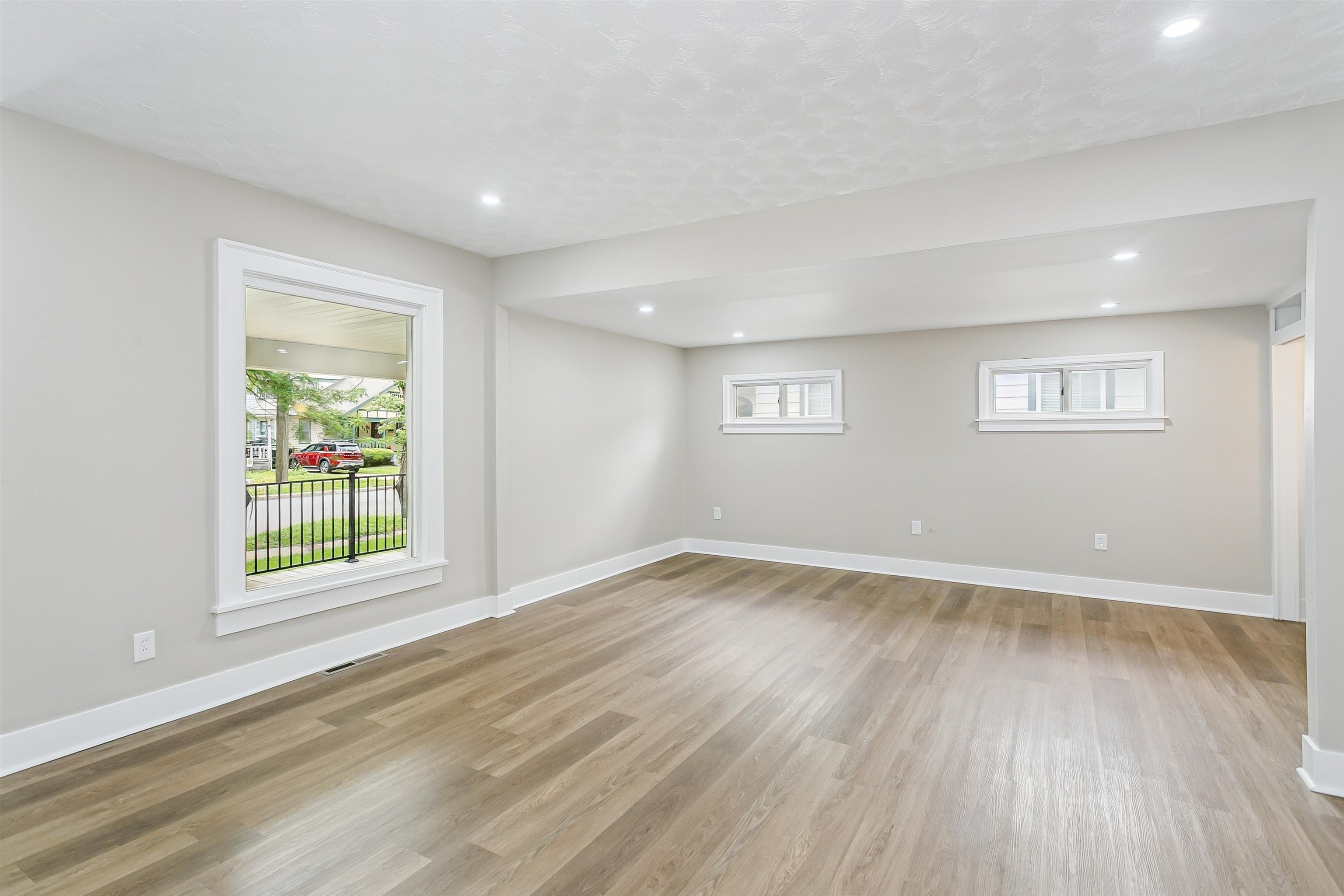 132 S Green Property Photo 23