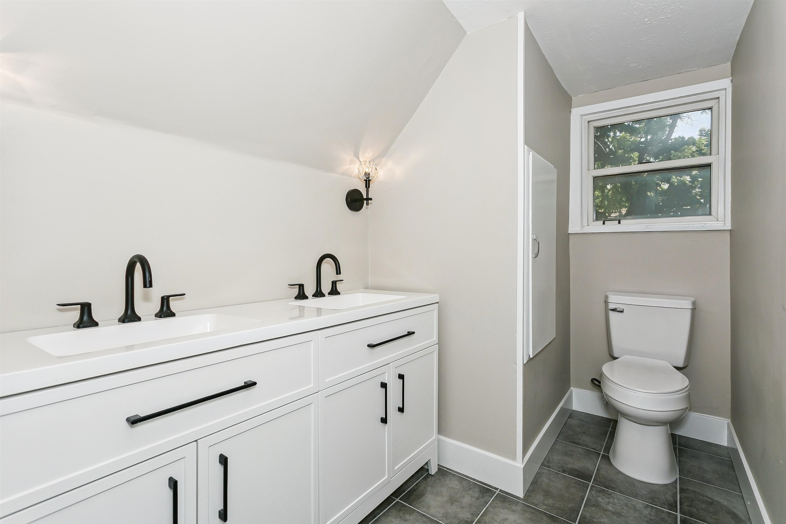 132 S Green Property Photo 30