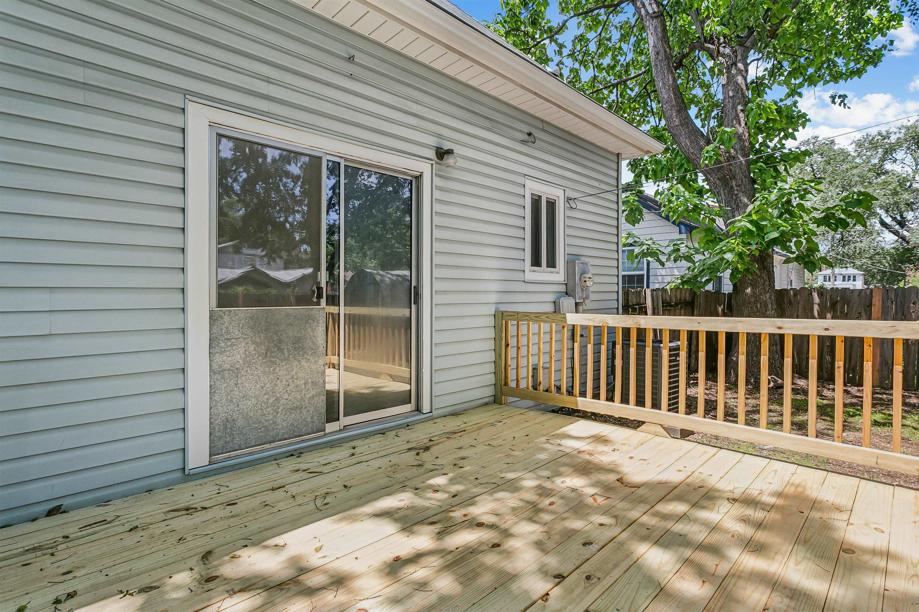 132 S Green Property Photo 34