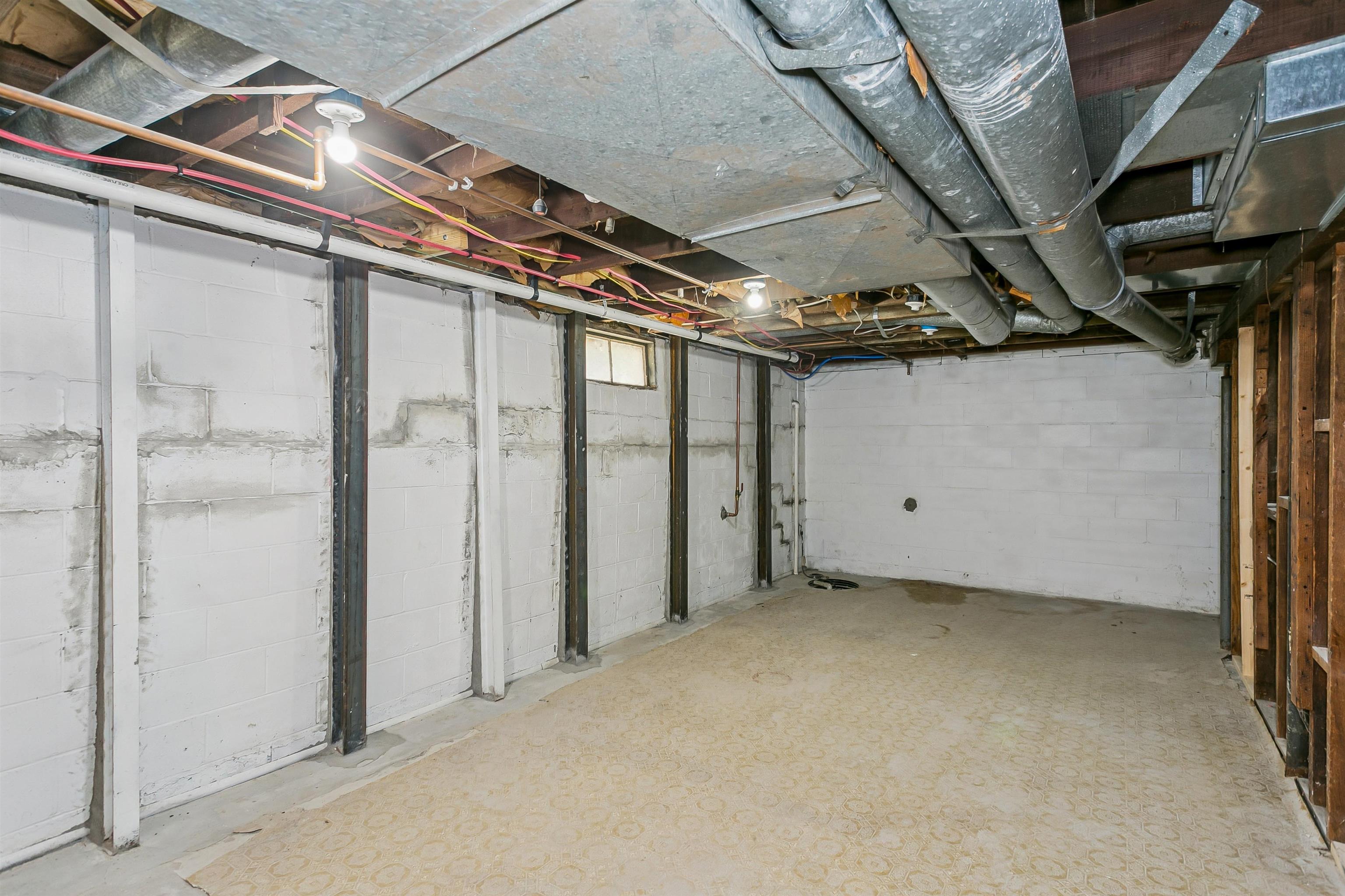 132 S Green Property Photo 35